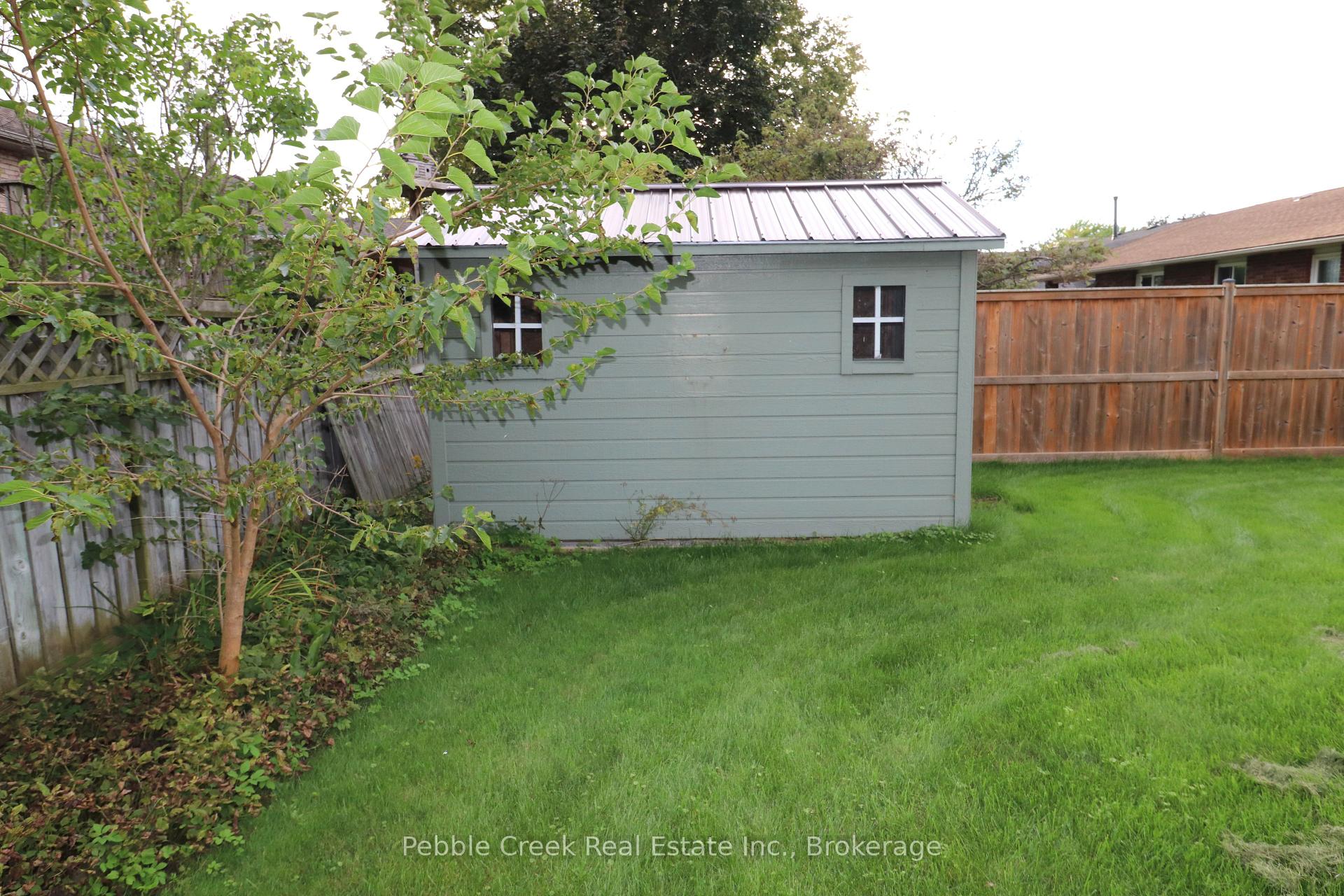 Photo 35 of 21 Suncoast Drive W, Goderich, Goderich (Town) — HOMEH
