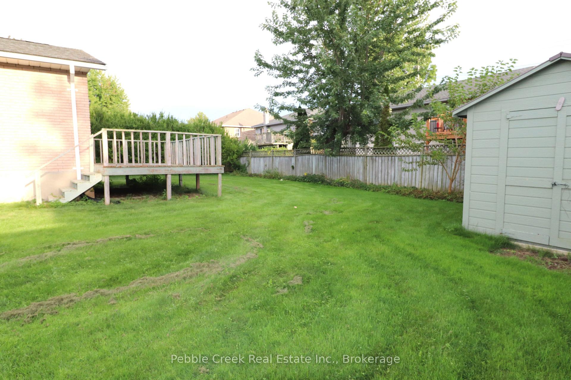 Photo 37 of 21 Suncoast Drive W, Goderich, Goderich (Town) — HOMEH