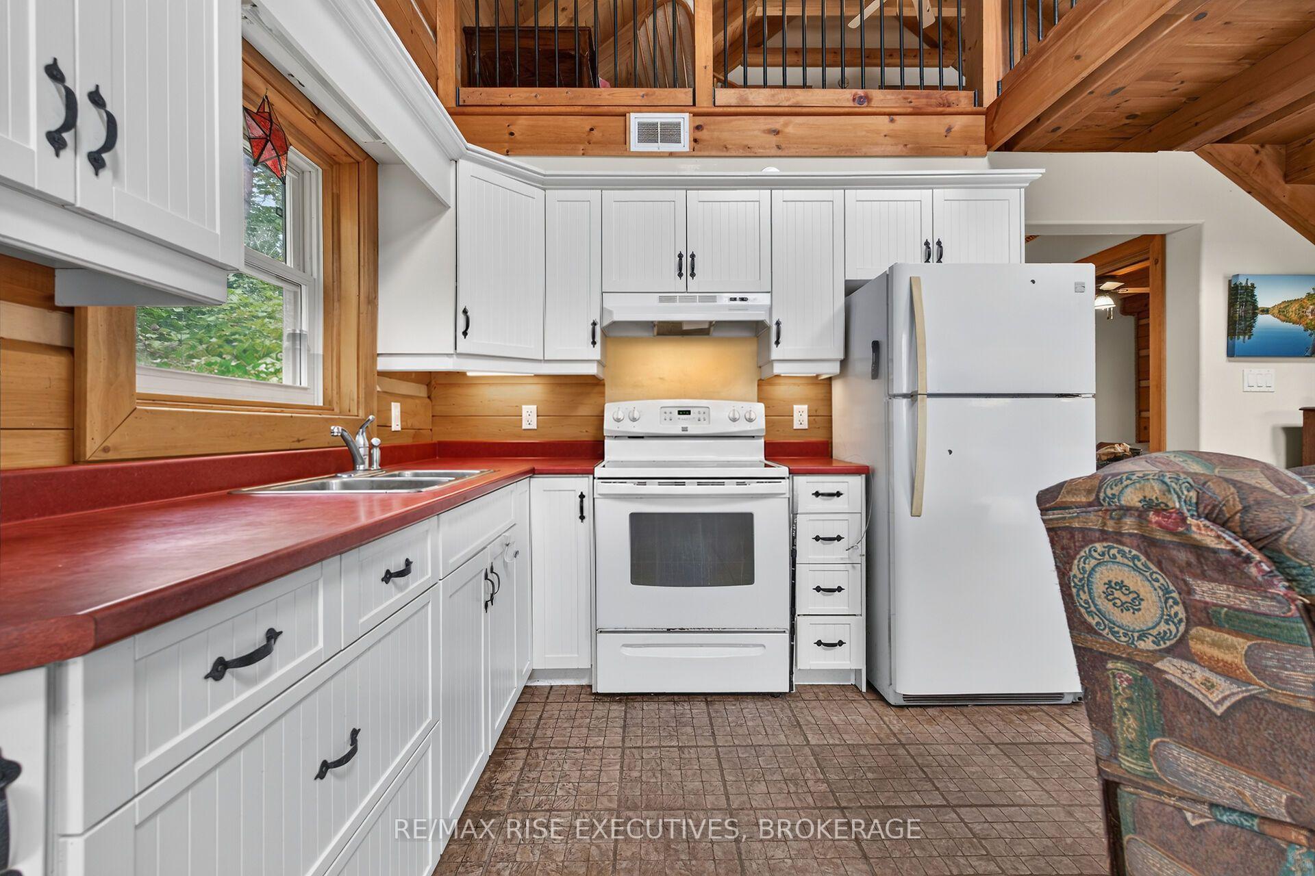 Photo 11 of 202 Deans Island Road, Rideau Lakes, Rideau Lakes (South Crosby) Twp — HOMEH