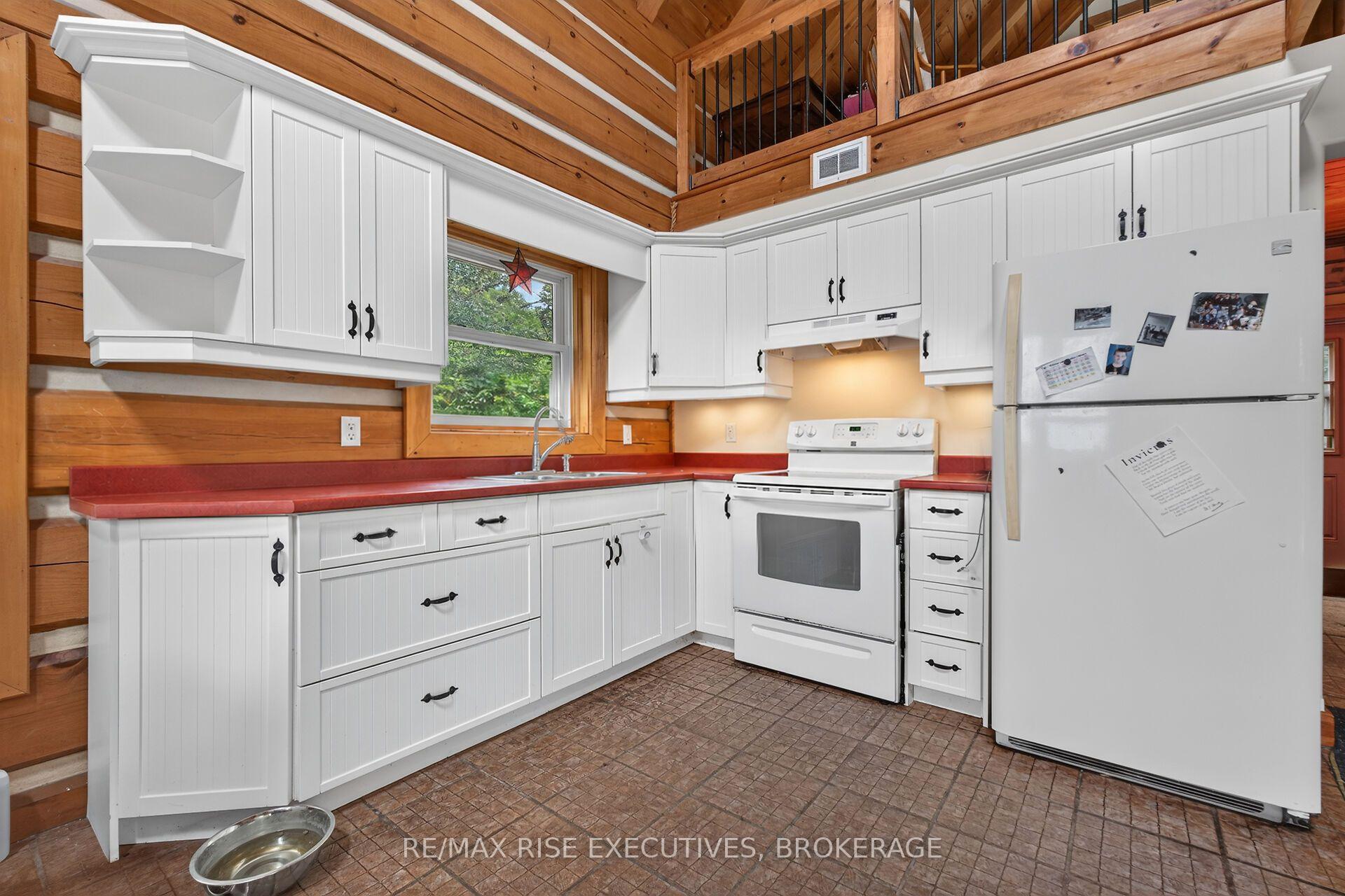 Photo 13 of 202 Deans Island Road, Rideau Lakes, Rideau Lakes (South Crosby) Twp — HOMEH