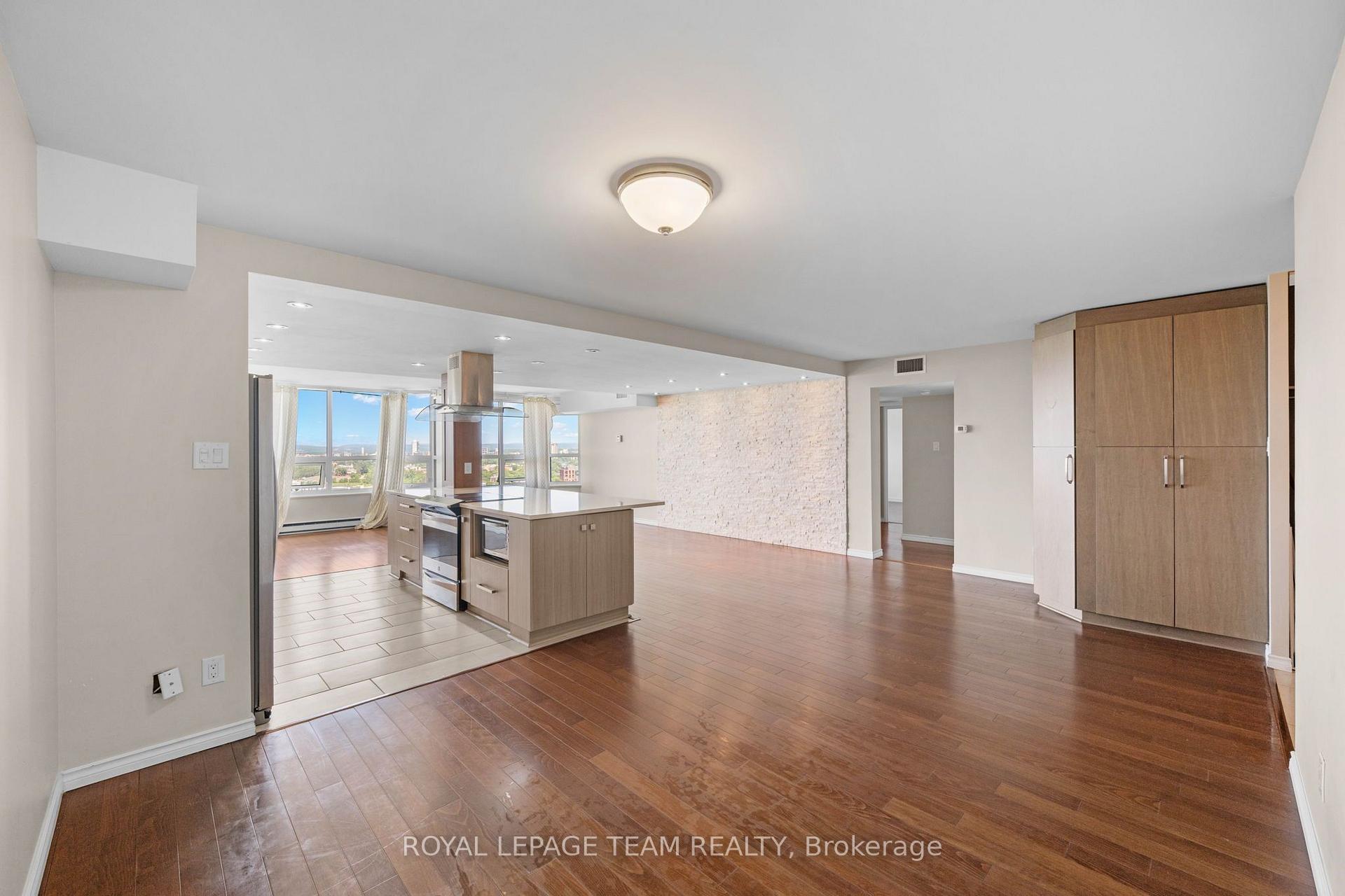 Photo 6 of Unit 2408, 1500 Riverside Drive, Ottawa, Riverview Park — HOMEH