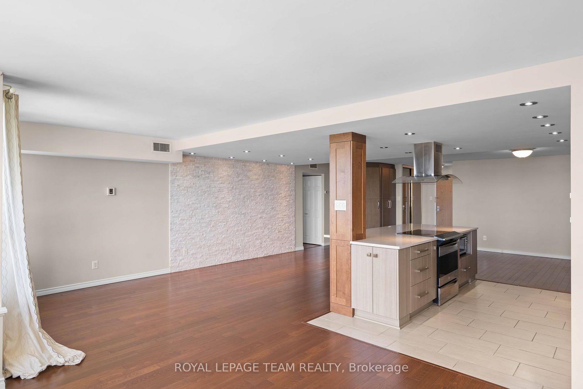 Photo 16 of Unit 2408, 1500 Riverside Drive, Ottawa, Riverview Park — HOMEH