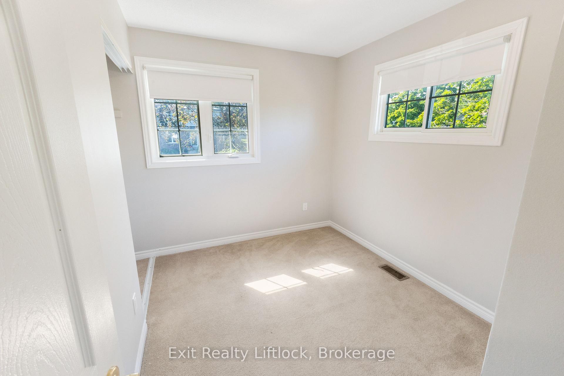 Photo 17 of 958 Smithside Court, Peterborough, Monaghan Ward 2 — HOMEH