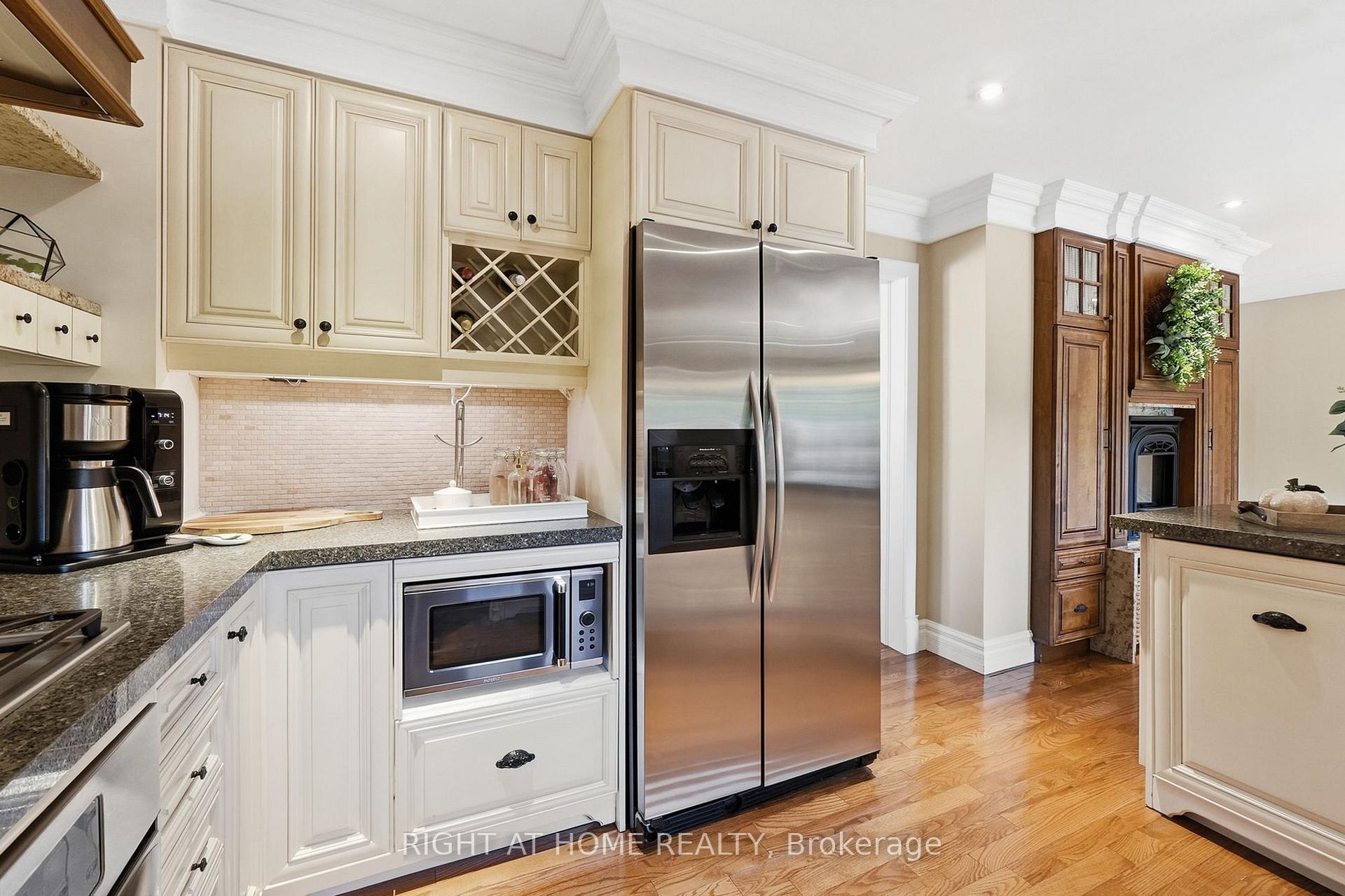 Photo 12 of 1594 Heritage Way, Oakville, Glen Abbey — HOMEH