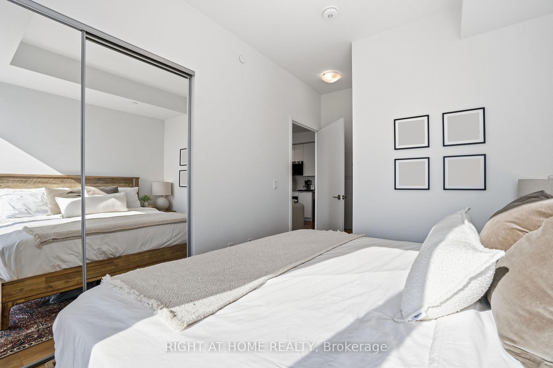 Photo 12 of 10 Abeja Street, Vaughan, Concord — HOMEH