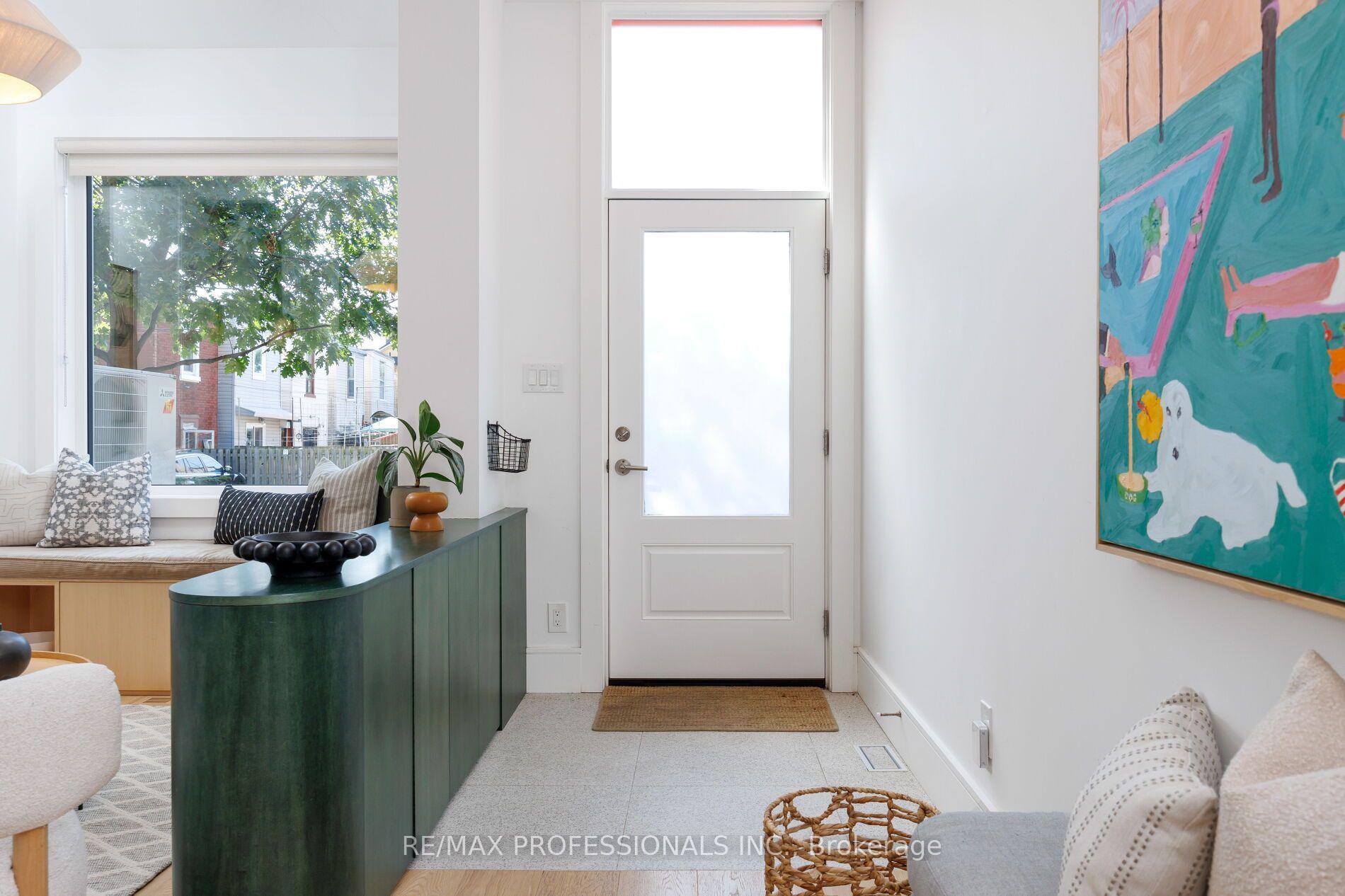 Photo 3 of 69 Sheridan Avenue, Toronto, Little Portugal — HOMEH