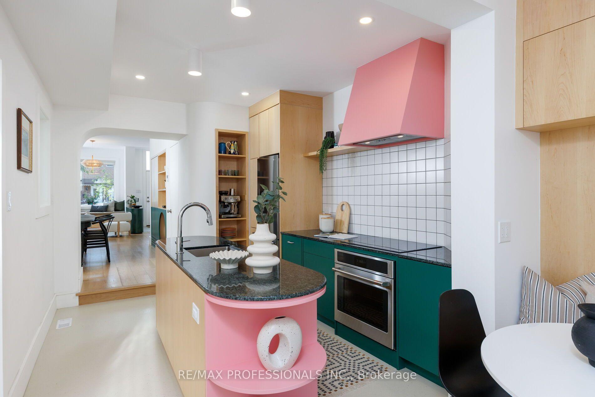 Photo 19 of 69 Sheridan Avenue, Toronto, Little Portugal — HOMEH
