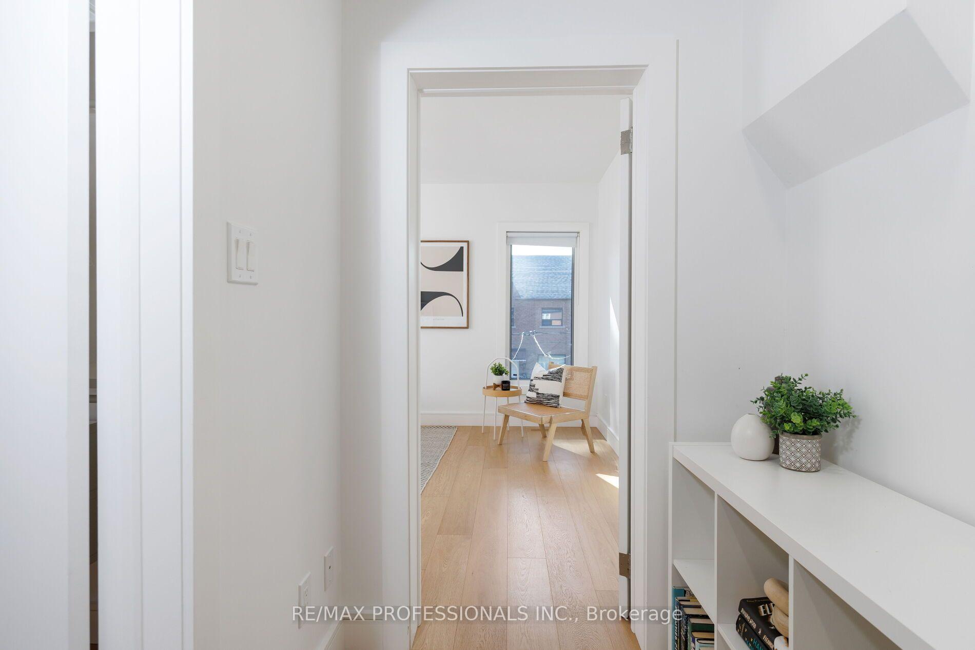 Photo 30 of 69 Sheridan Avenue, Toronto, Little Portugal — HOMEH