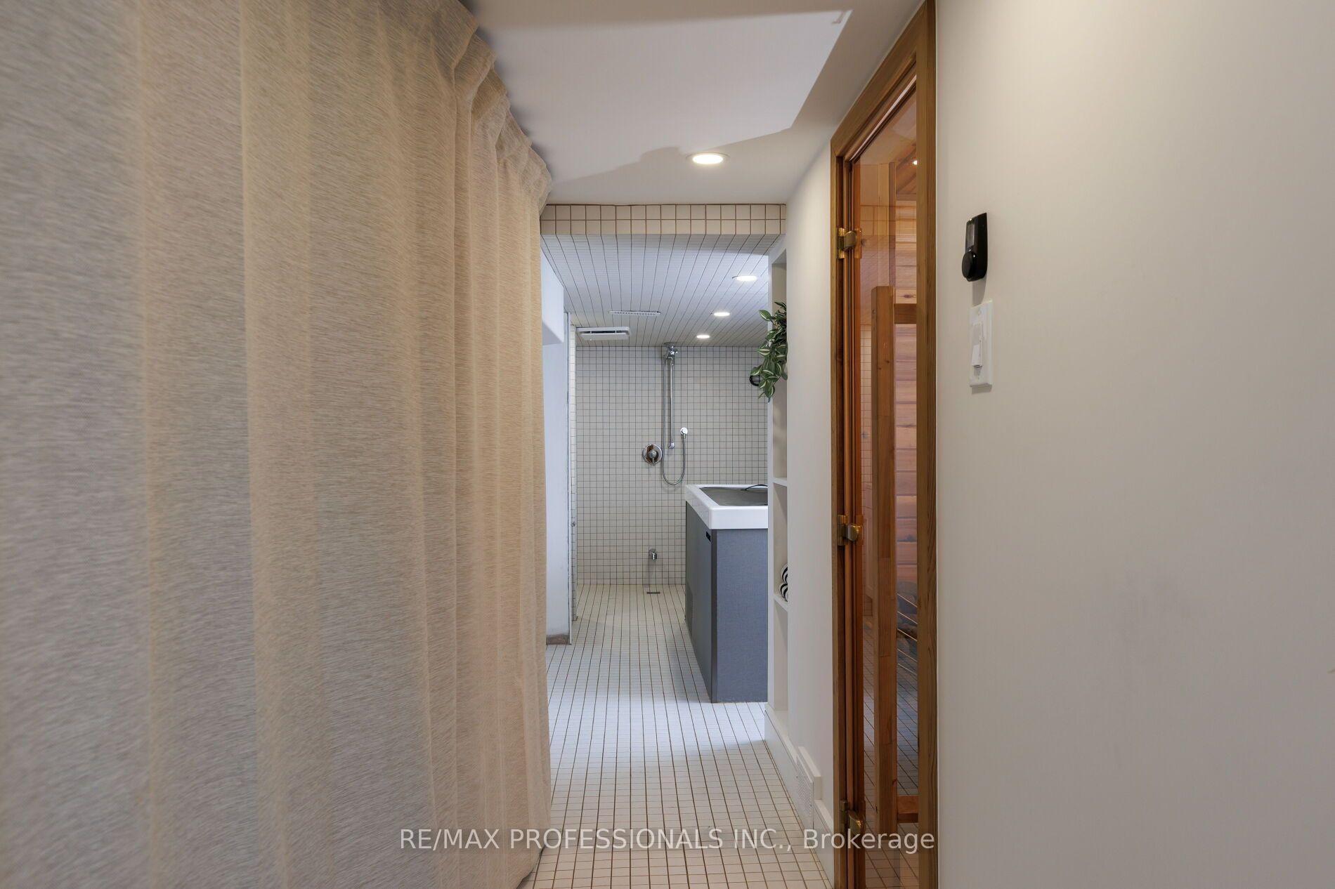 Photo 40 of 69 Sheridan Avenue, Toronto, Little Portugal — HOMEH