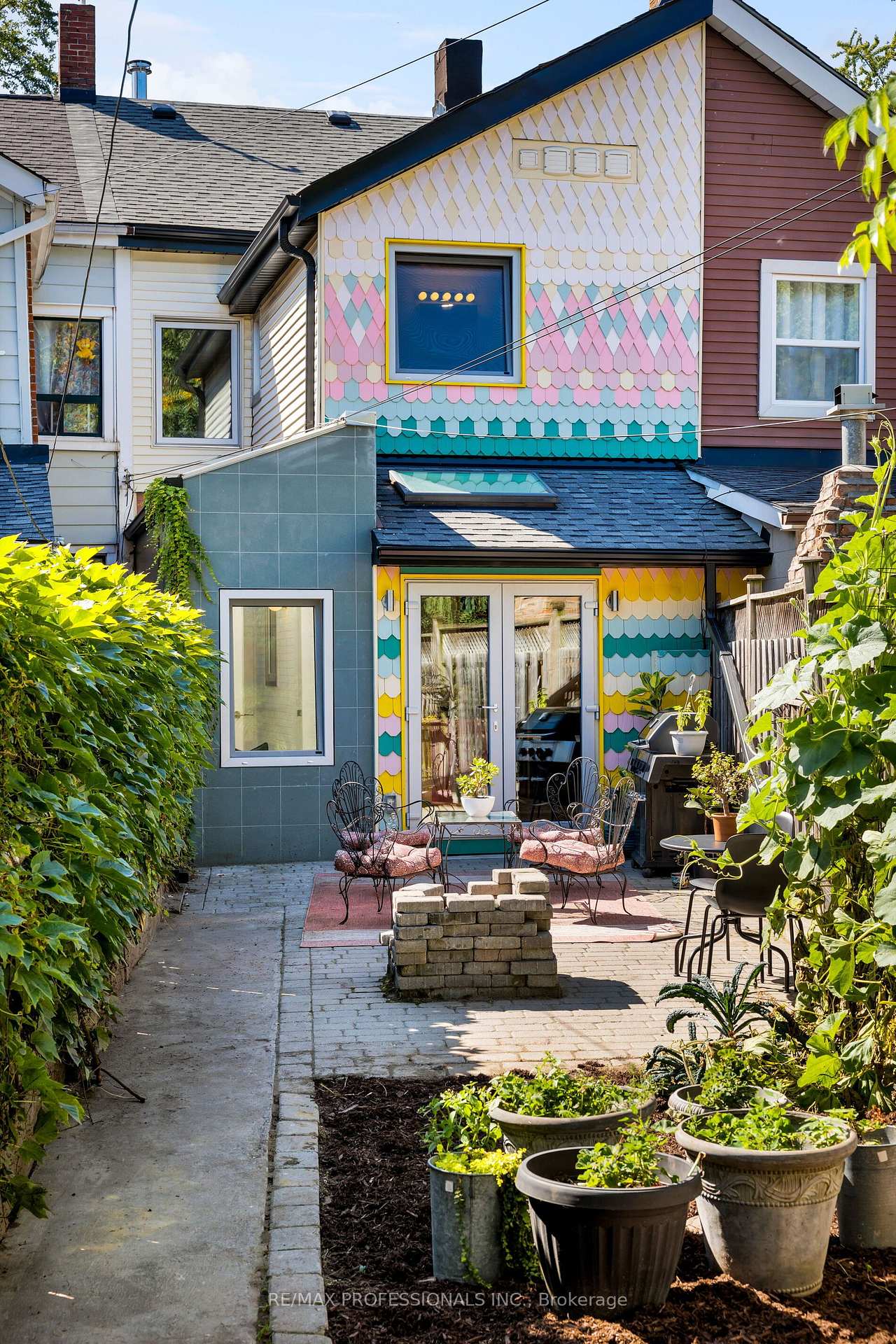 Photo 45 of 69 Sheridan Avenue, Toronto, Little Portugal — HOMEH