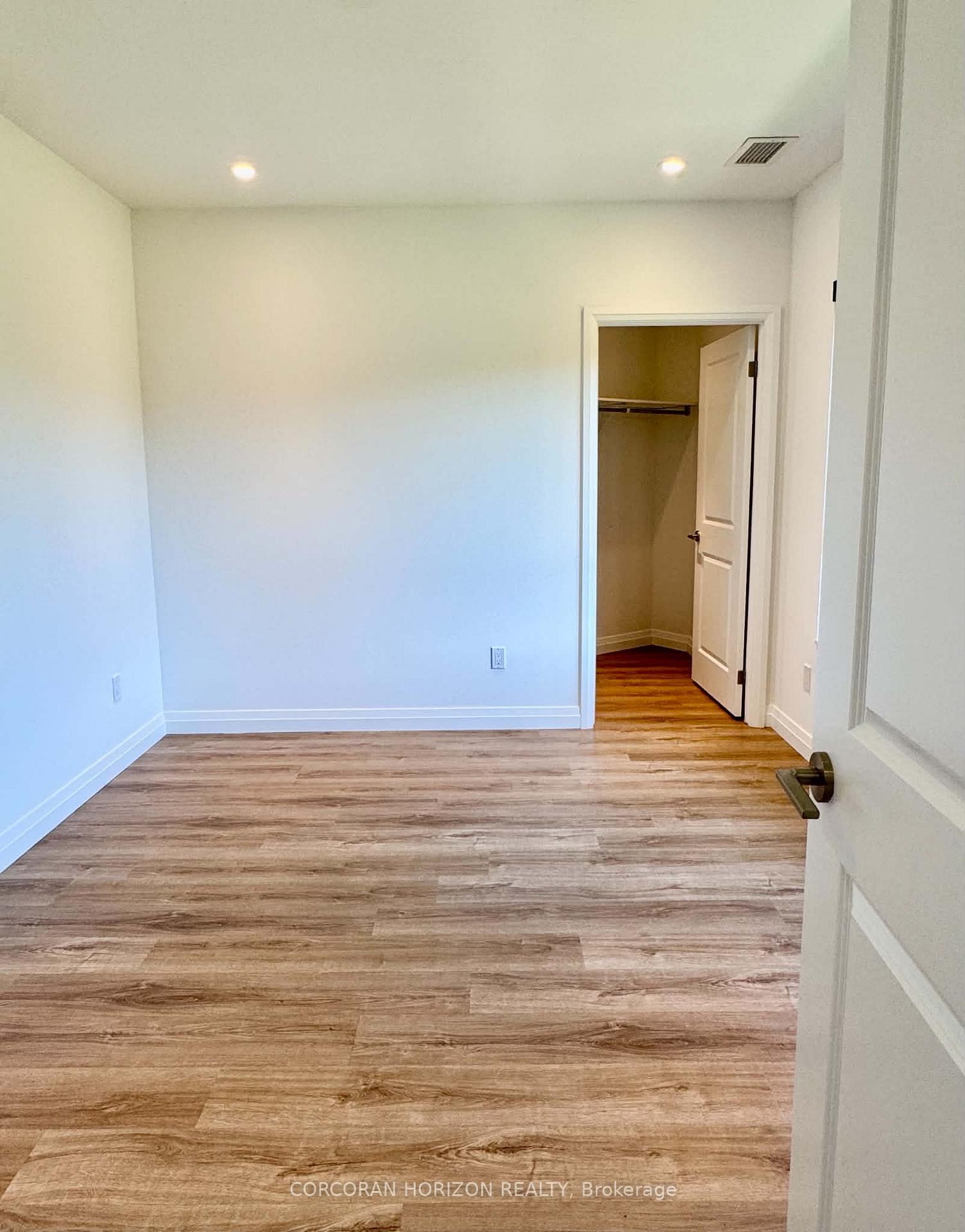 Photo 2 of Unit 307, 525 New Dundee Road, Kitchener, Doon South — HOMEH
