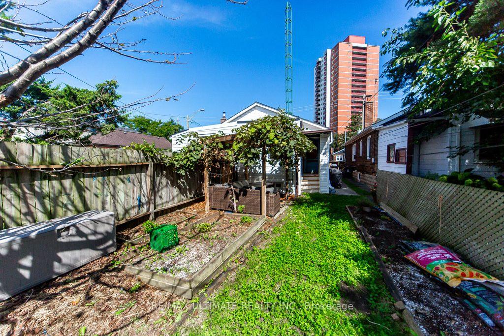 Photo 32 of 37 Gowan Avenue, Toronto, Broadview North — HOMEH