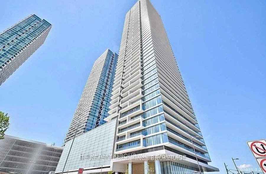 Photo of Unit 3815, 950 Portage Parkway