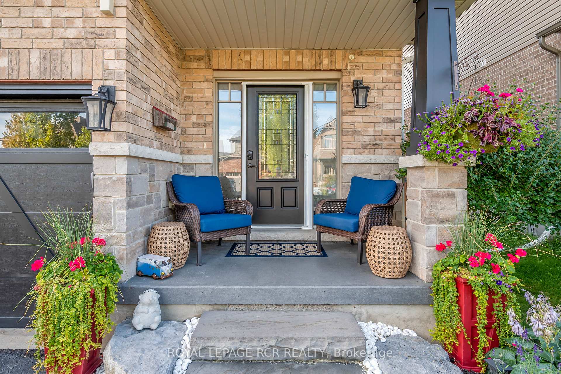 Photo 2 of 85 Laverty Crescent, Orangeville — HOMEH