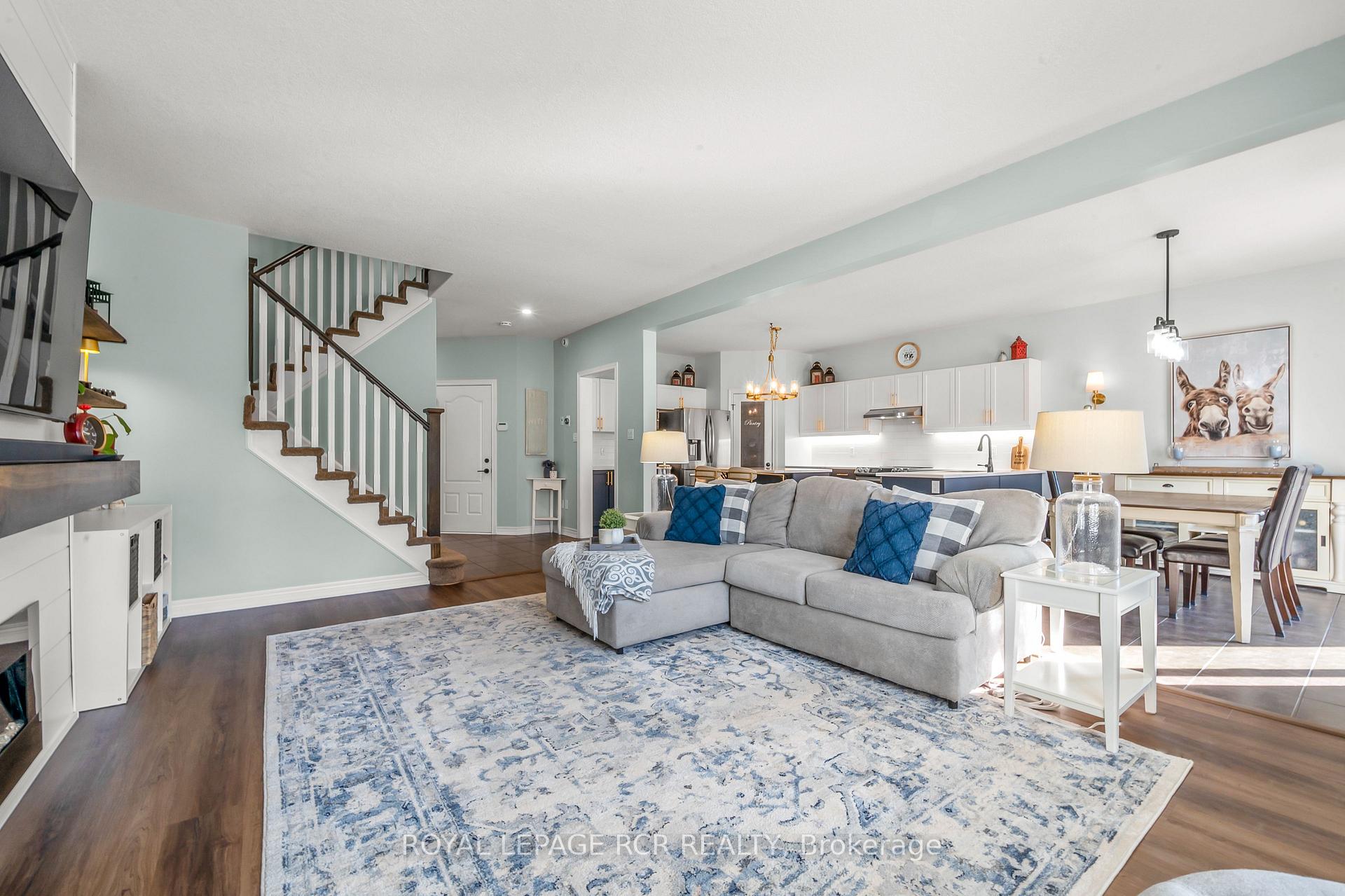 Photo 6 of 85 Laverty Crescent, Orangeville — HOMEH