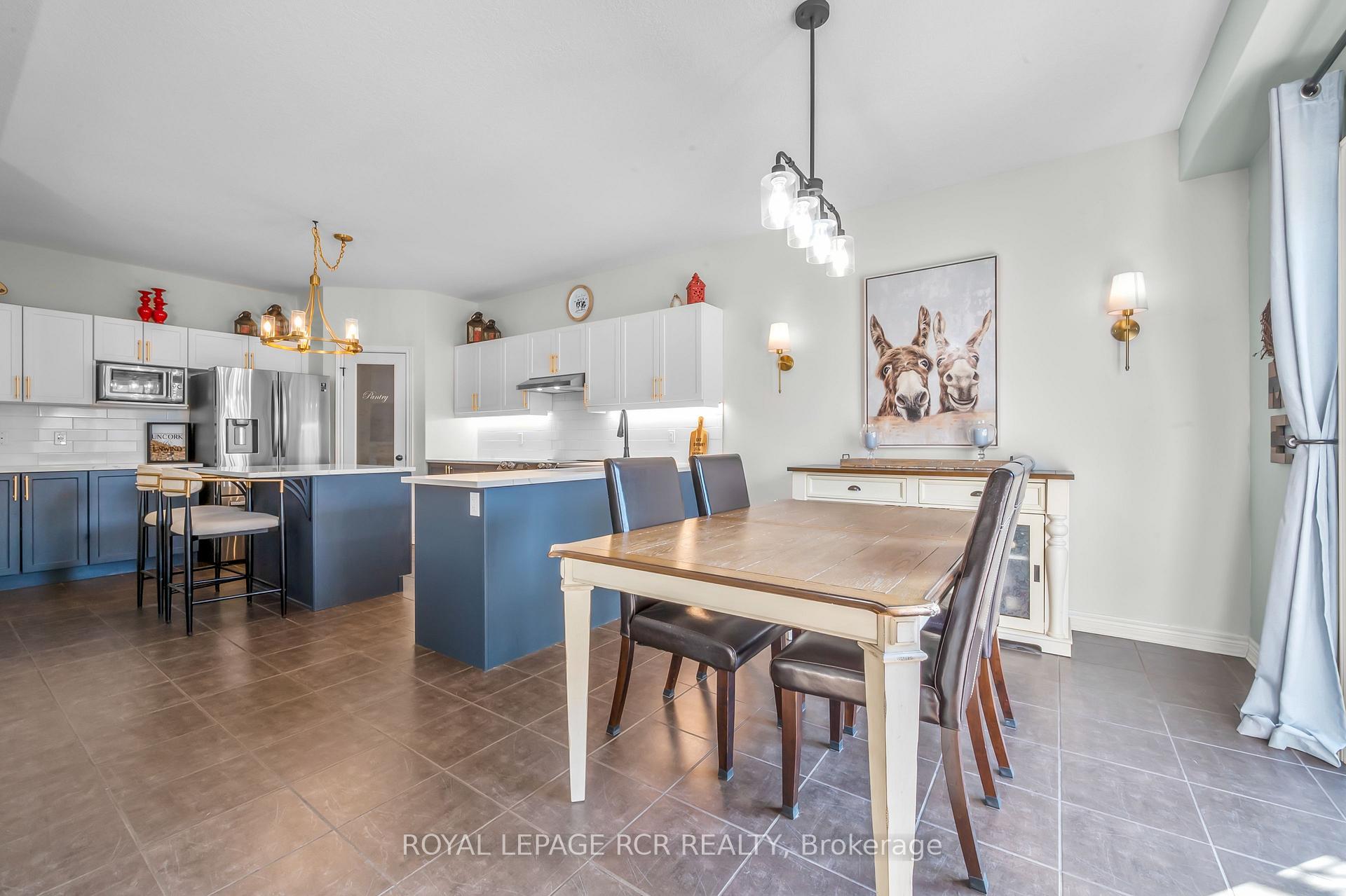 Photo 10 of 85 Laverty Crescent, Orangeville — HOMEH