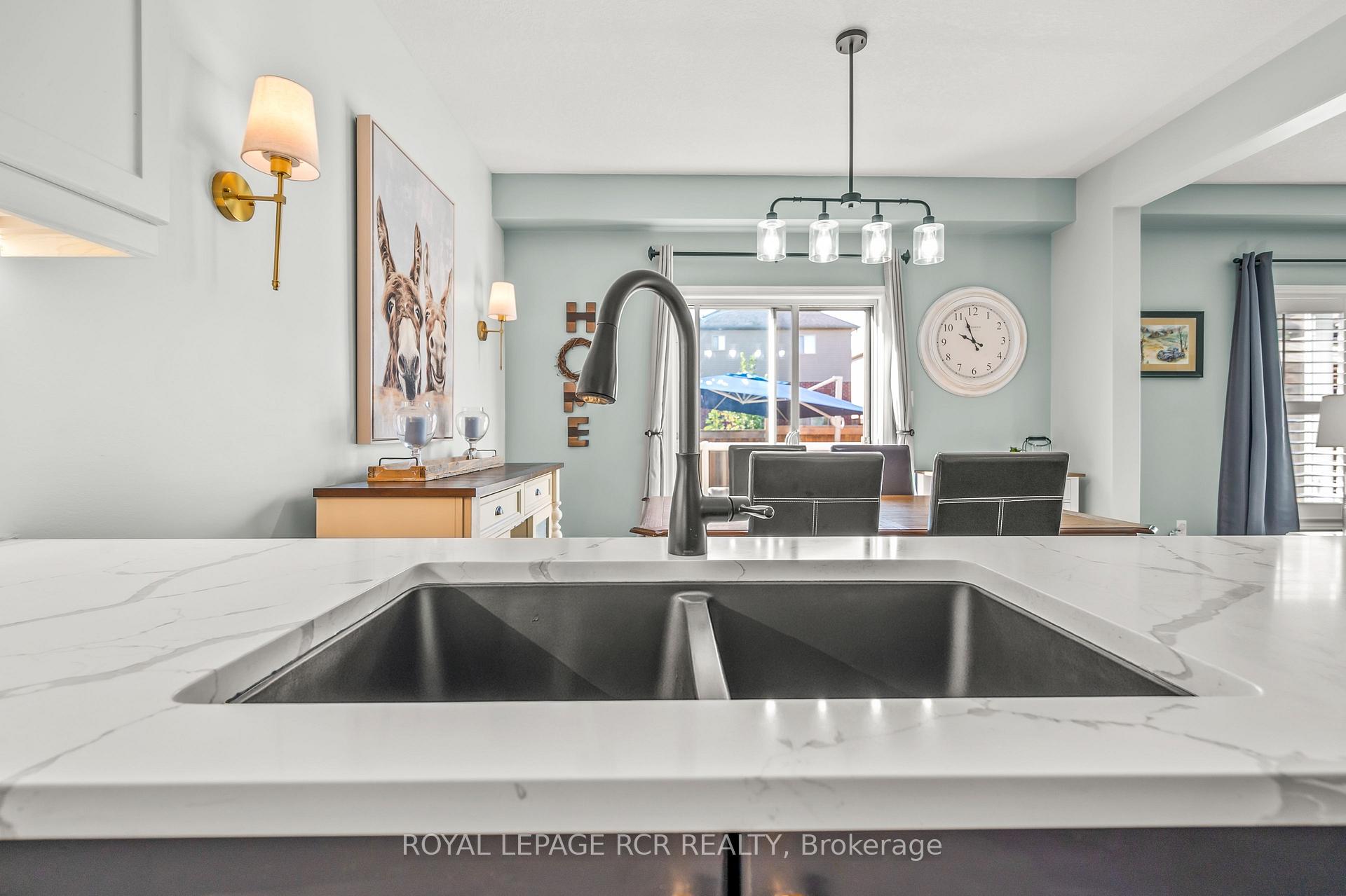 Photo 12 of 85 Laverty Crescent, Orangeville — HOMEH