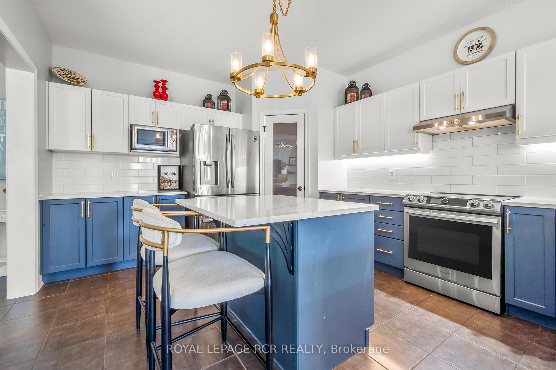 Photo 13 of 85 Laverty Crescent, Orangeville — HOMEH