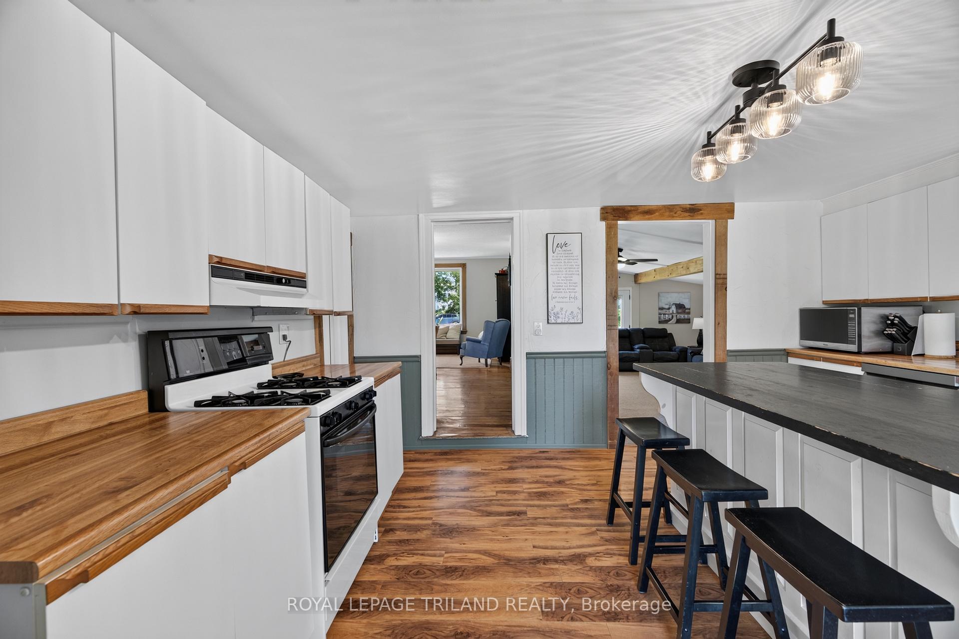 Photo 11 of 6374 Falconbridge Drive, Southwest Middlesex, Appin — HOMEH