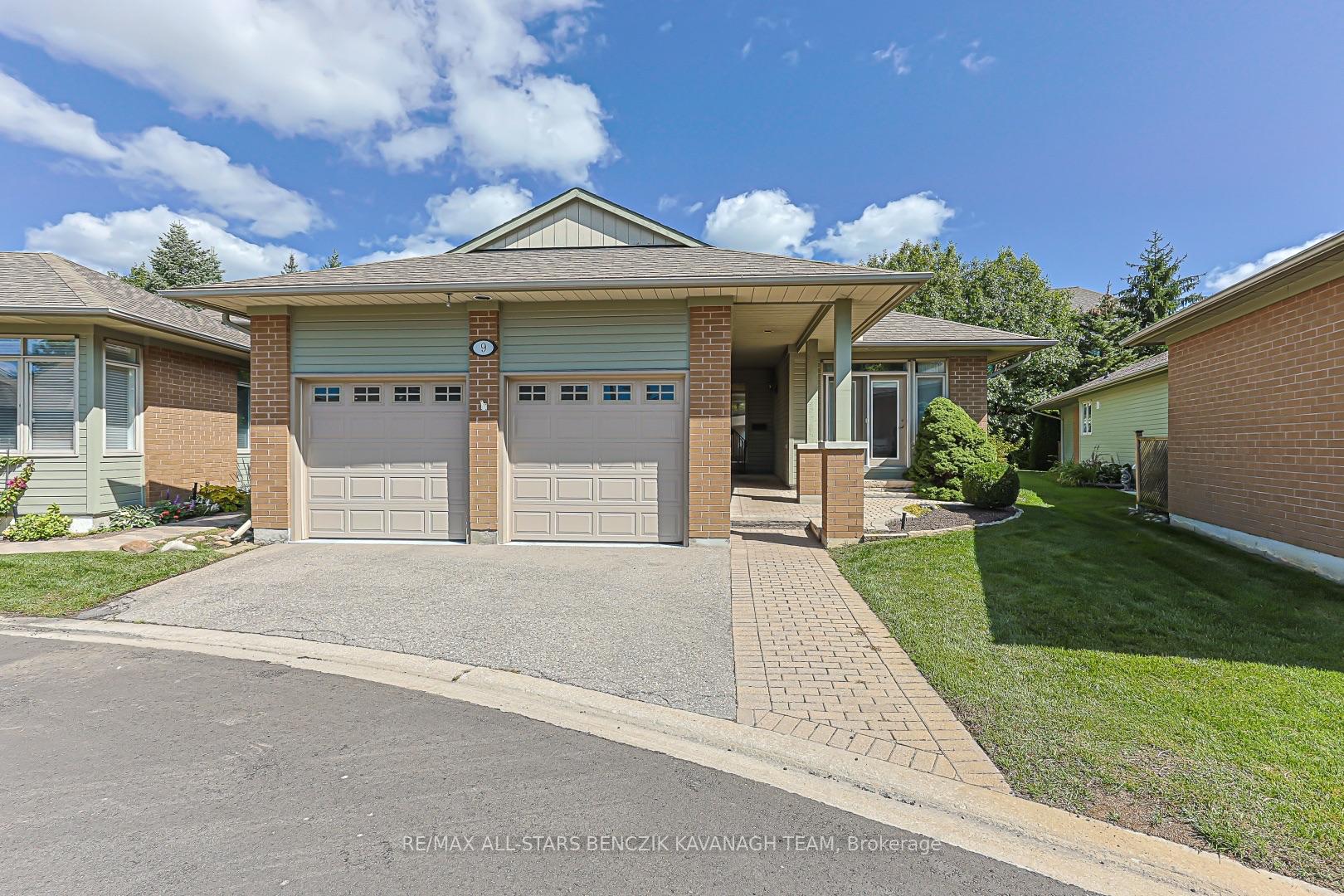 Photo 1 of 9 Warnock Green Way, Markham, Greensborough — HOMEH