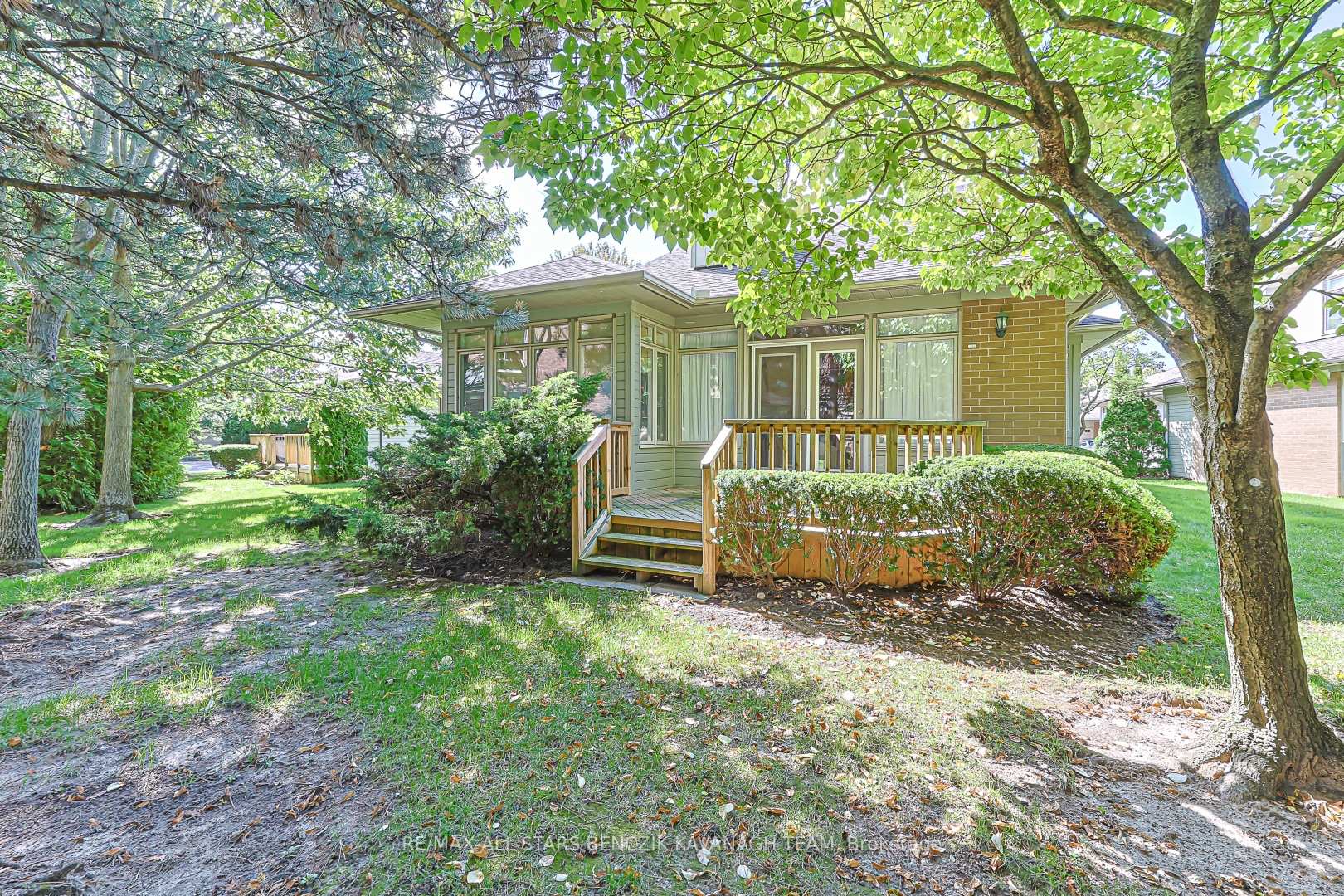 Photo 25 of 9 Warnock Green Way, Markham, Greensborough — HOMEH