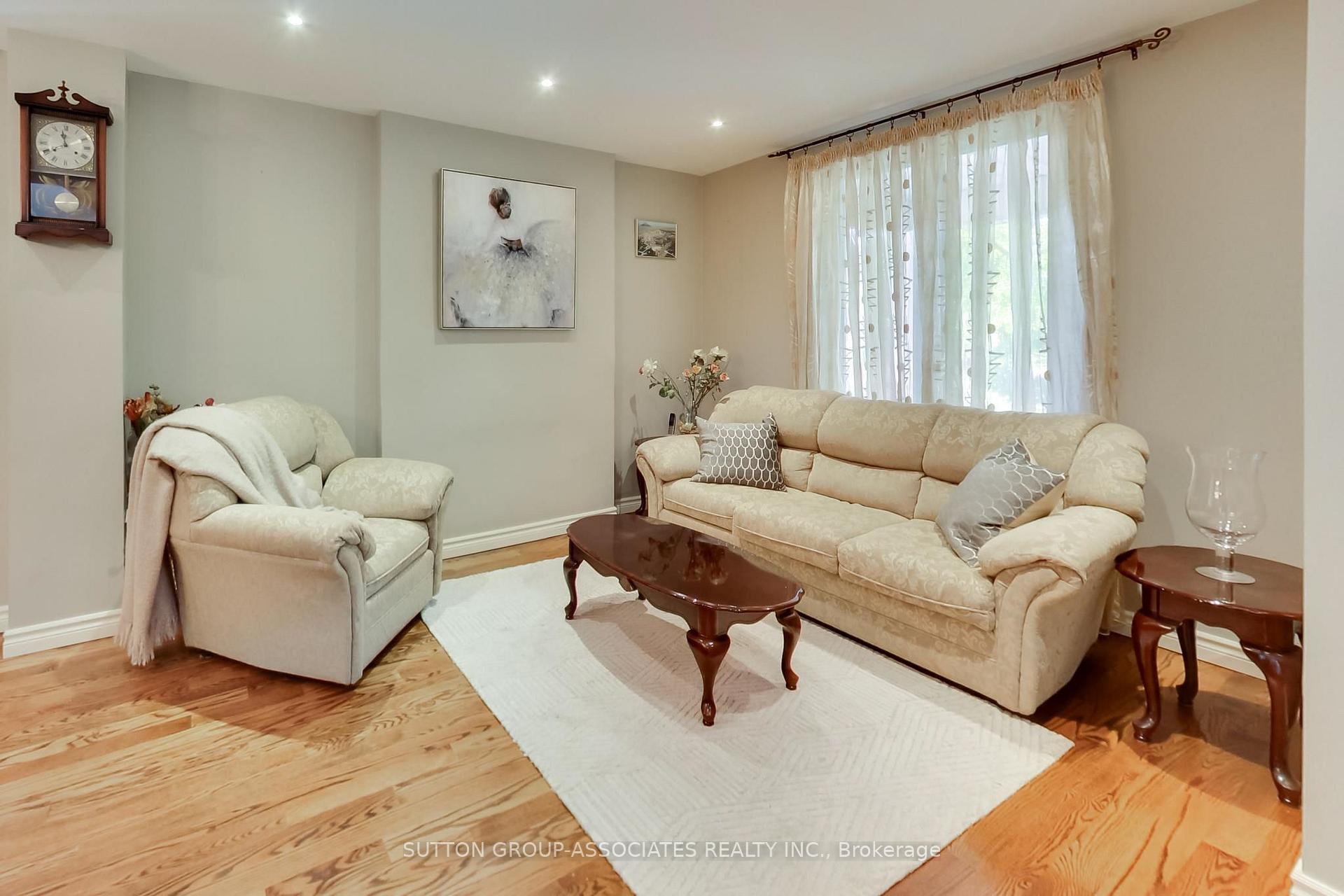 Photo 4 of 82 Helena Avenue, Toronto, Wychwood — HOMEH