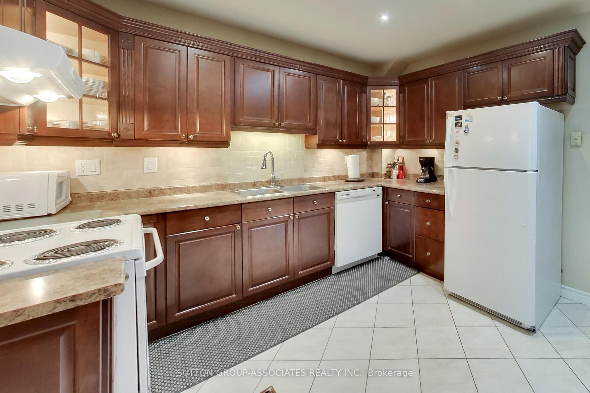 Photo 10 of 82 Helena Avenue, Toronto, Wychwood — HOMEH