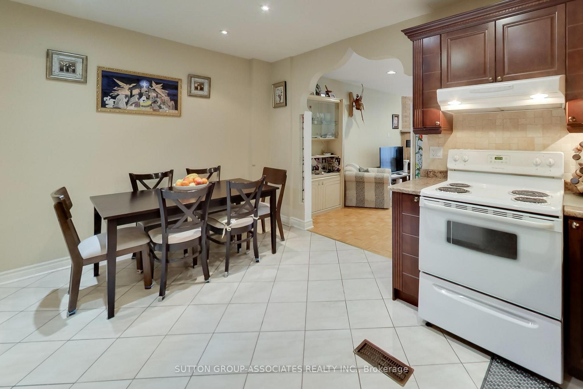 Photo 11 of 82 Helena Avenue, Toronto, Wychwood — HOMEH