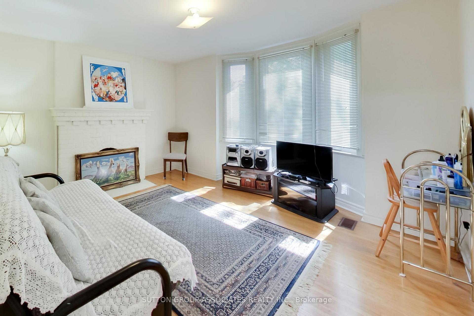 Photo 19 of 82 Helena Avenue, Toronto, Wychwood — HOMEH