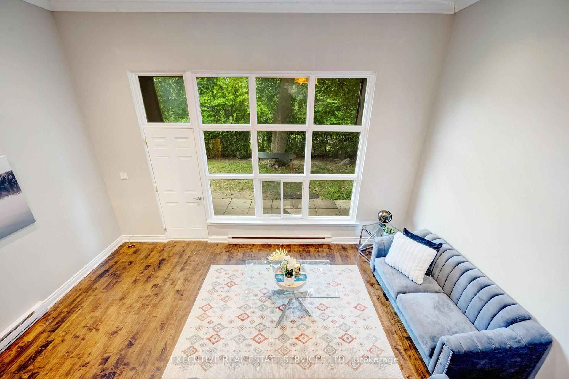 Photo 3 of 68 Briar Path N, Brampton, Avondale — HOMEH