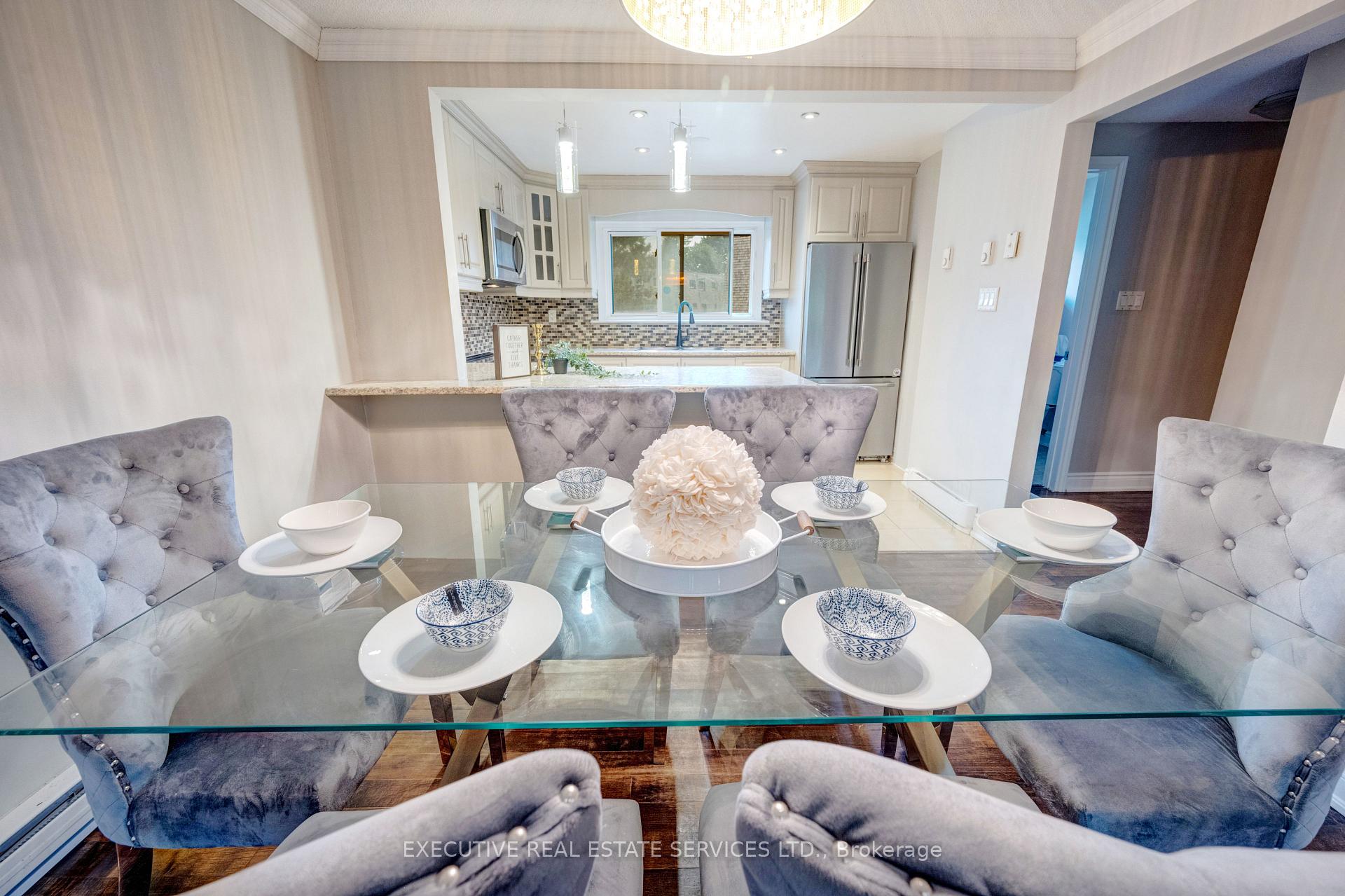 Photo 6 of 68 Briar Path N, Brampton, Avondale — HOMEH