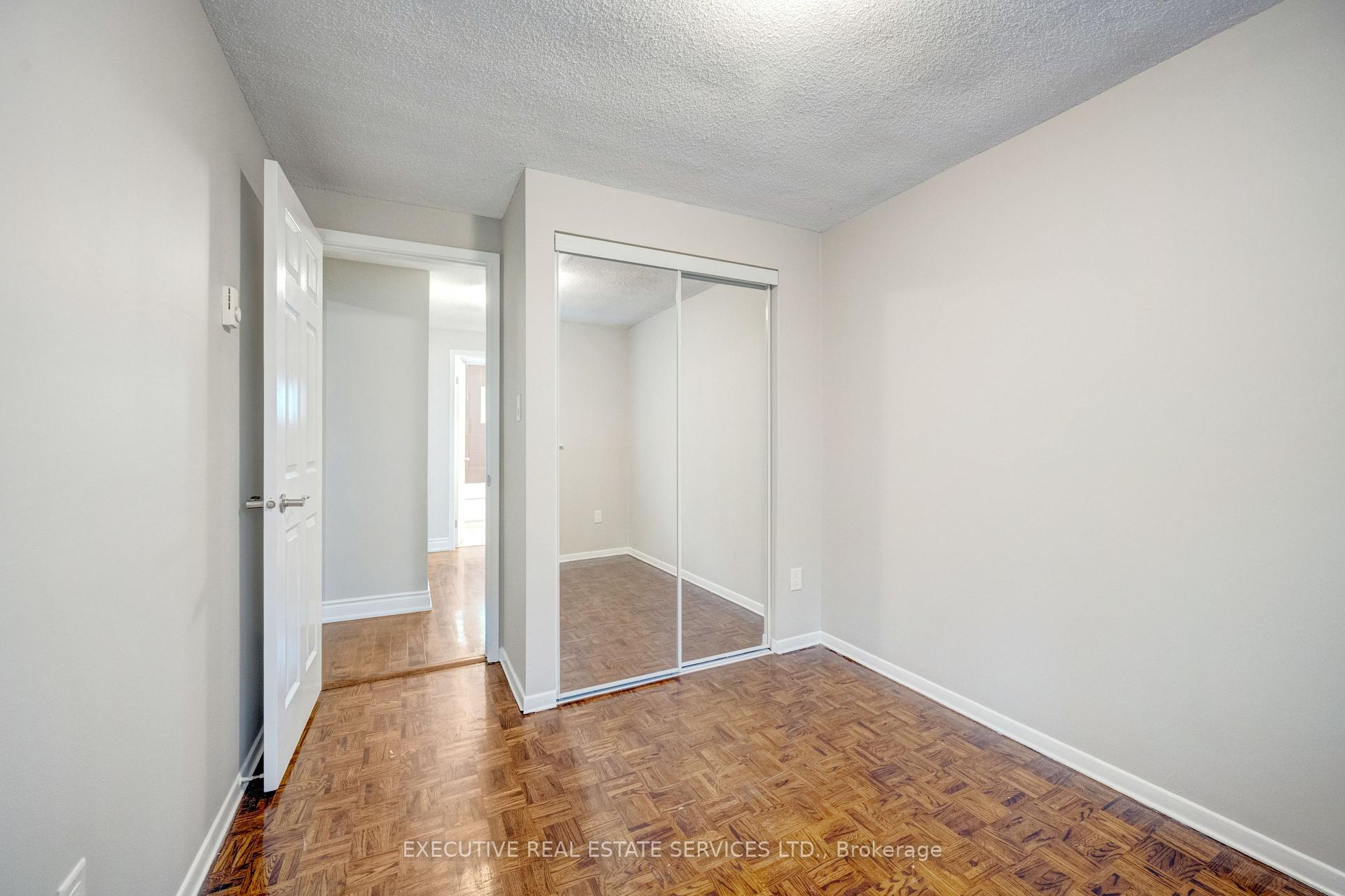 Photo 14 of 68 Briar Path N, Brampton, Avondale — HOMEH