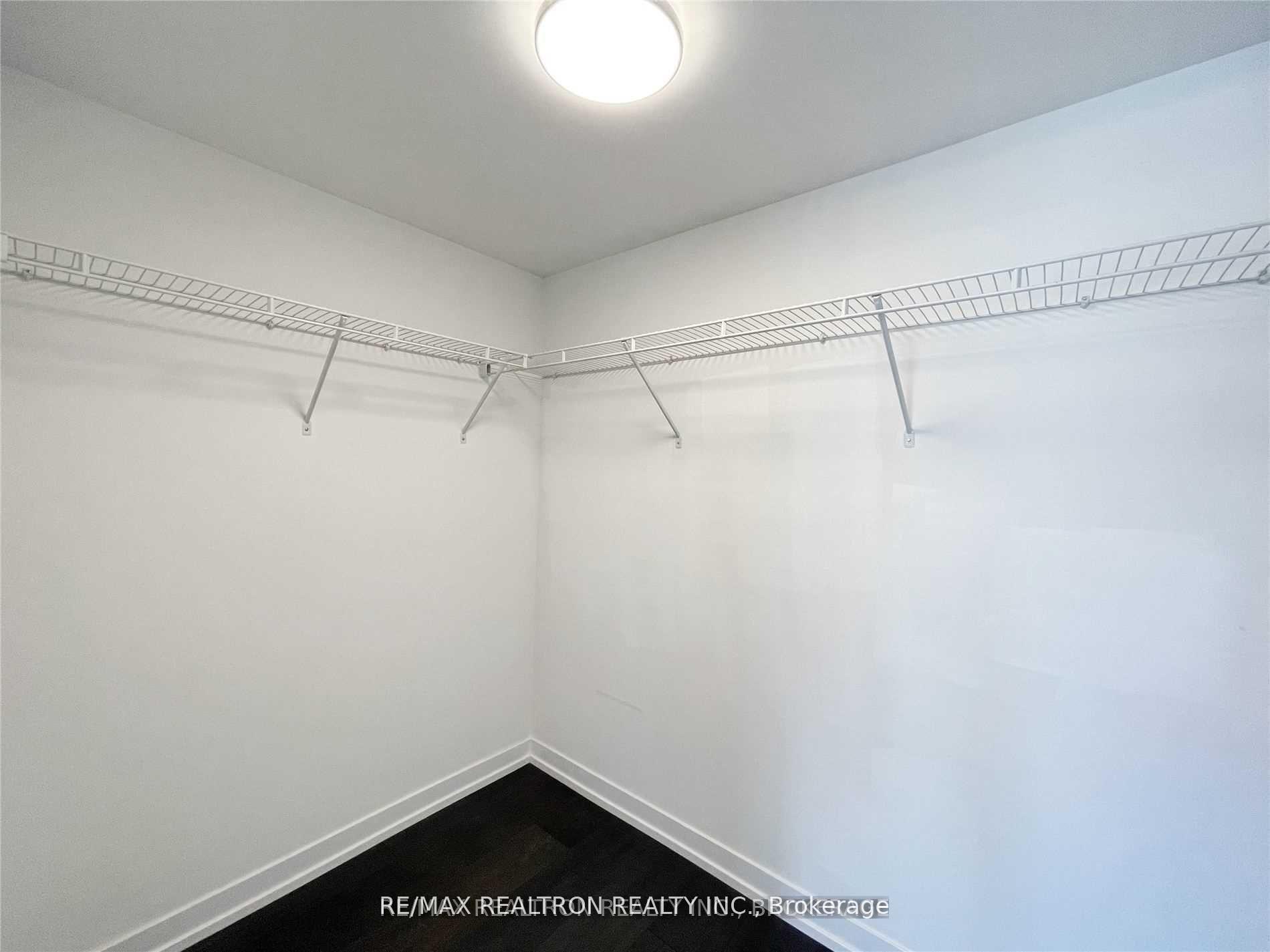 Photo 9 of Unit 1404, 125 Redpath Avenue, Toronto, Mount Pleasant East — HOMEH