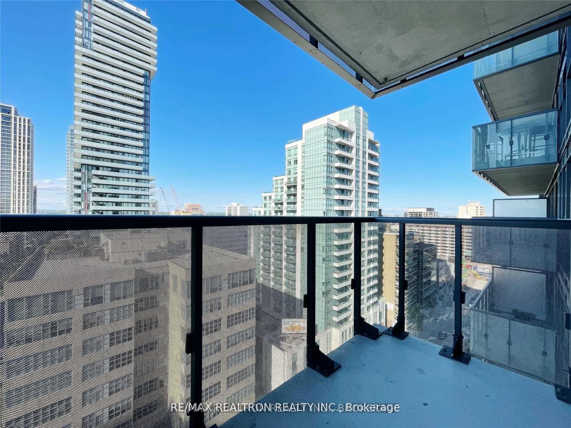 Photo 11 of Unit 1404, 125 Redpath Avenue, Toronto, Mount Pleasant East — HOMEH