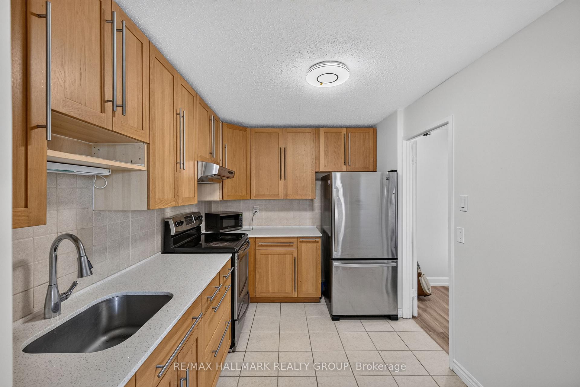 Photo 18 of Unit 313, 1505 Baseline Road, Ottawa, Copeland Park — HOMEH