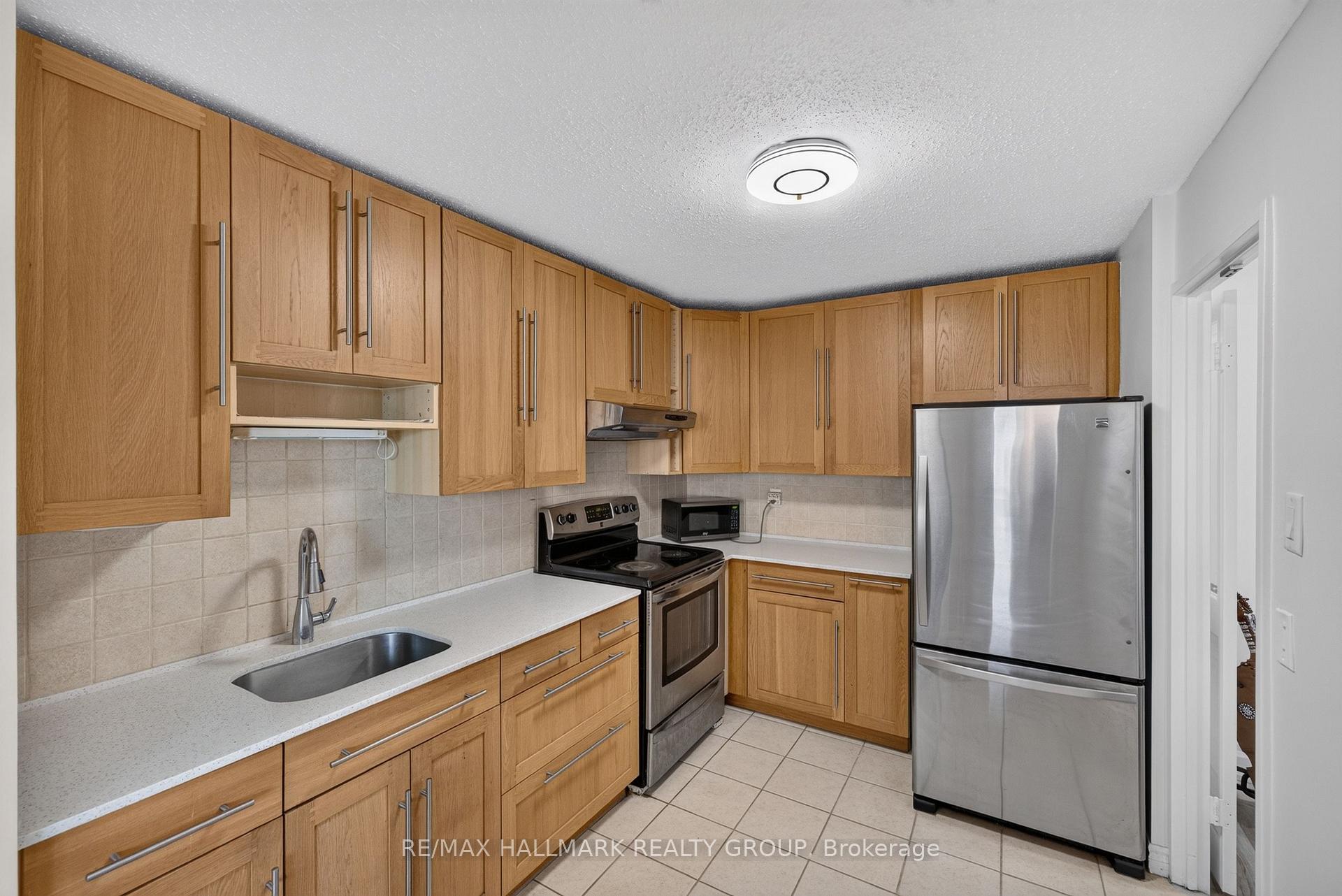 Photo 19 of Unit 313, 1505 Baseline Road, Ottawa, Copeland Park — HOMEH