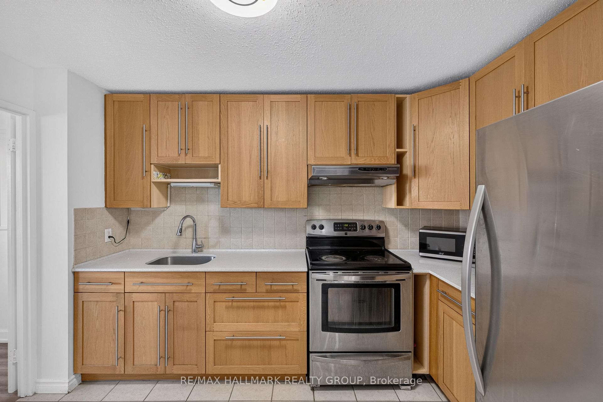 Photo 21 of Unit 313, 1505 Baseline Road, Ottawa, Copeland Park — HOMEH