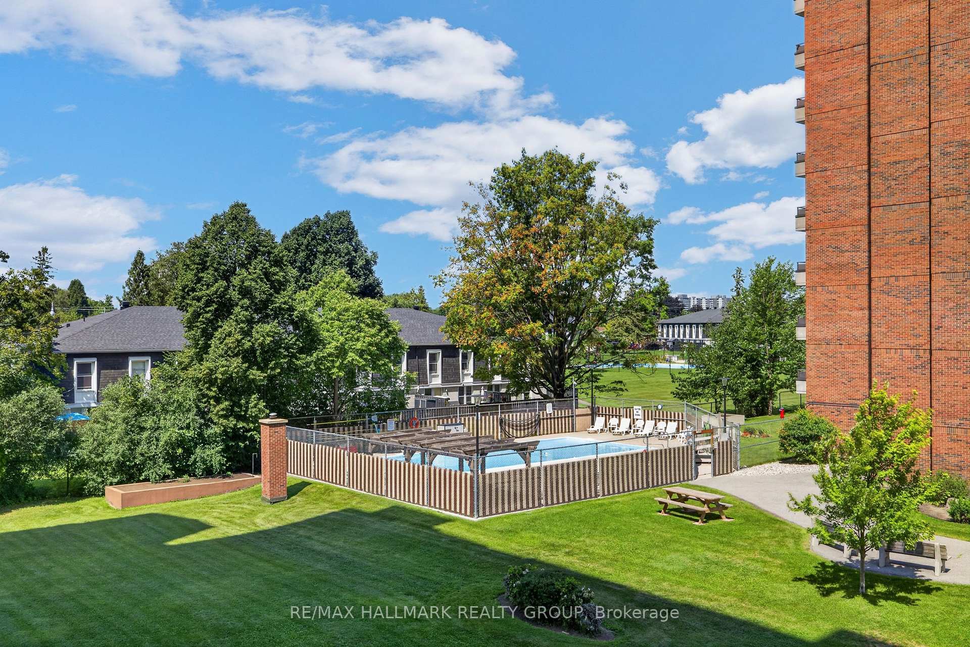 Photo 38 of Unit 313, 1505 Baseline Road, Ottawa, Copeland Park — HOMEH
