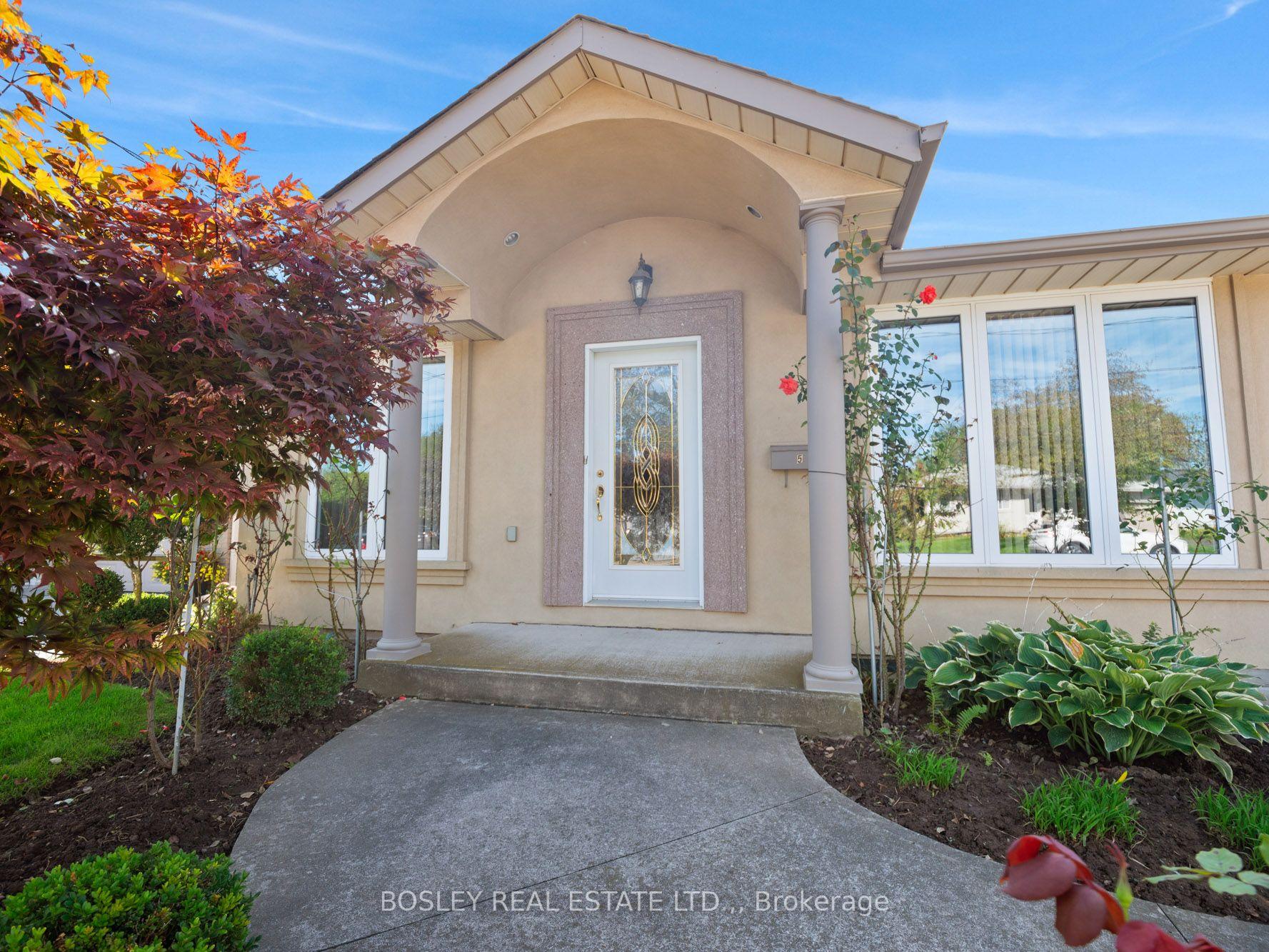 Photo 2 of 5 Bendingroad Crescent, St. Catharines, Lakeport — HOMEH