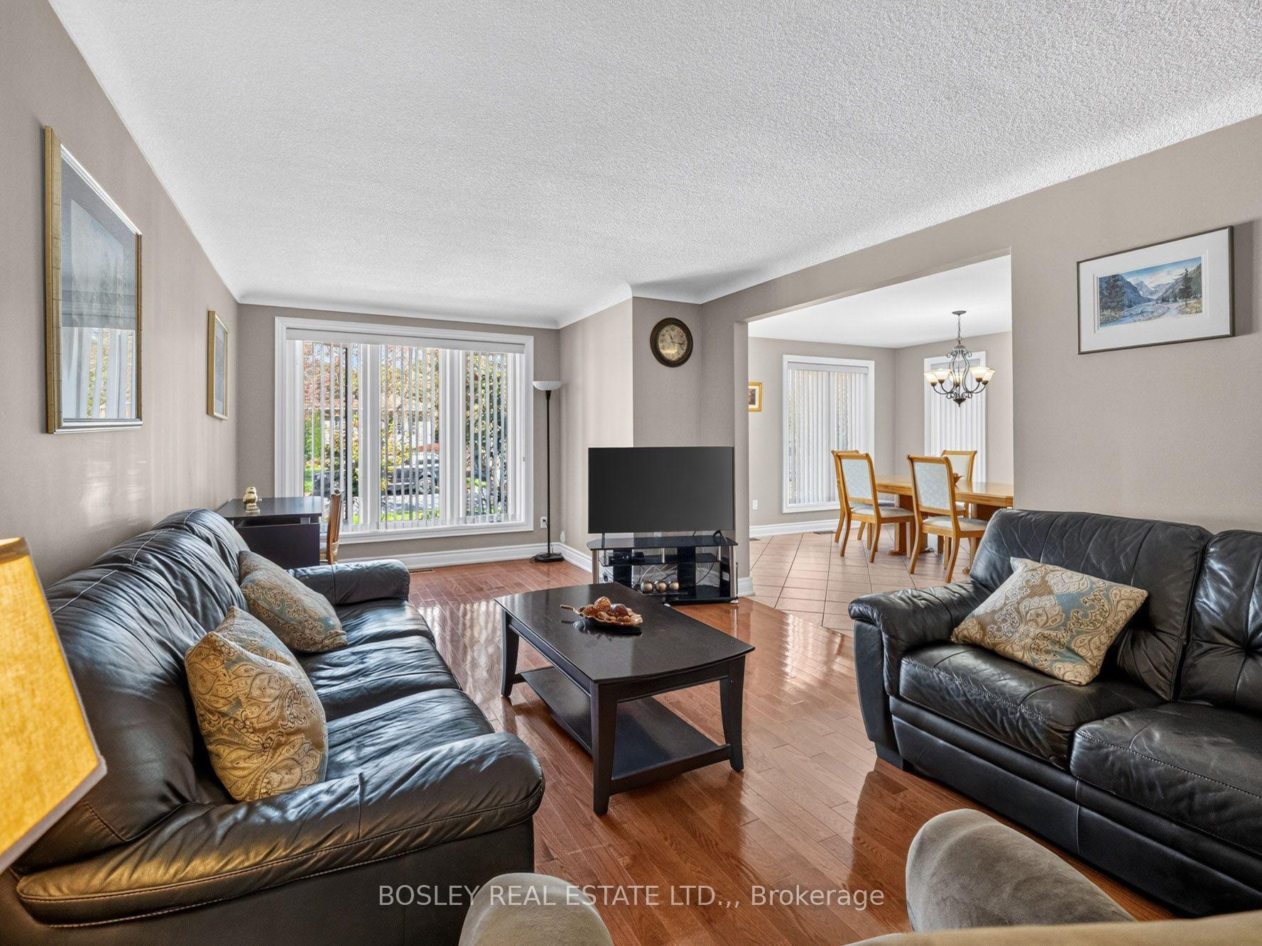 Photo 3 of 5 Bendingroad Crescent, St. Catharines, Lakeport — HOMEH