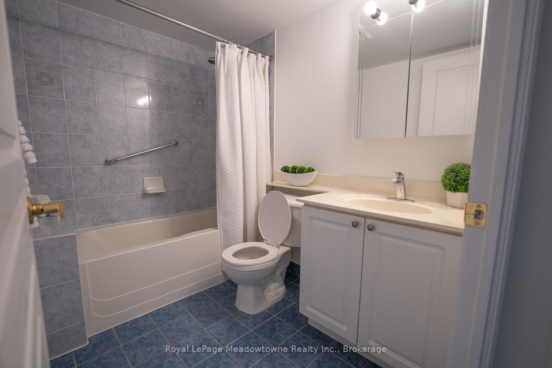 Photo 8 of Unit 301, 4879 Kimbermount Avenue, Mississauga, Central Erin Mills — HOMEH