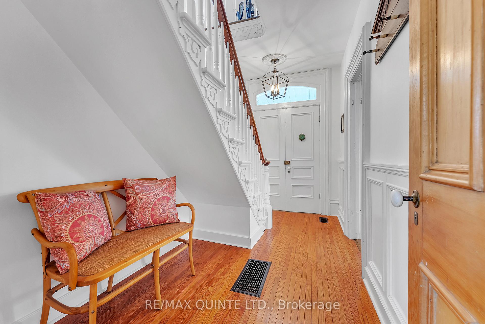Photo 6 of 349 Main Street, Prince Edward County, Bloomfield Ward — HOMEH