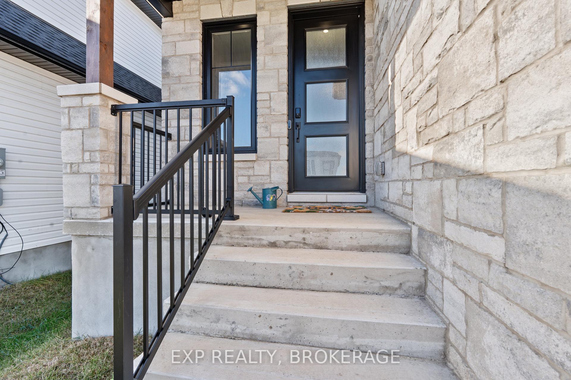Photo 4 of 121 Creighton Drive, Loyalist, Lennox and Addington - South — HOMEH