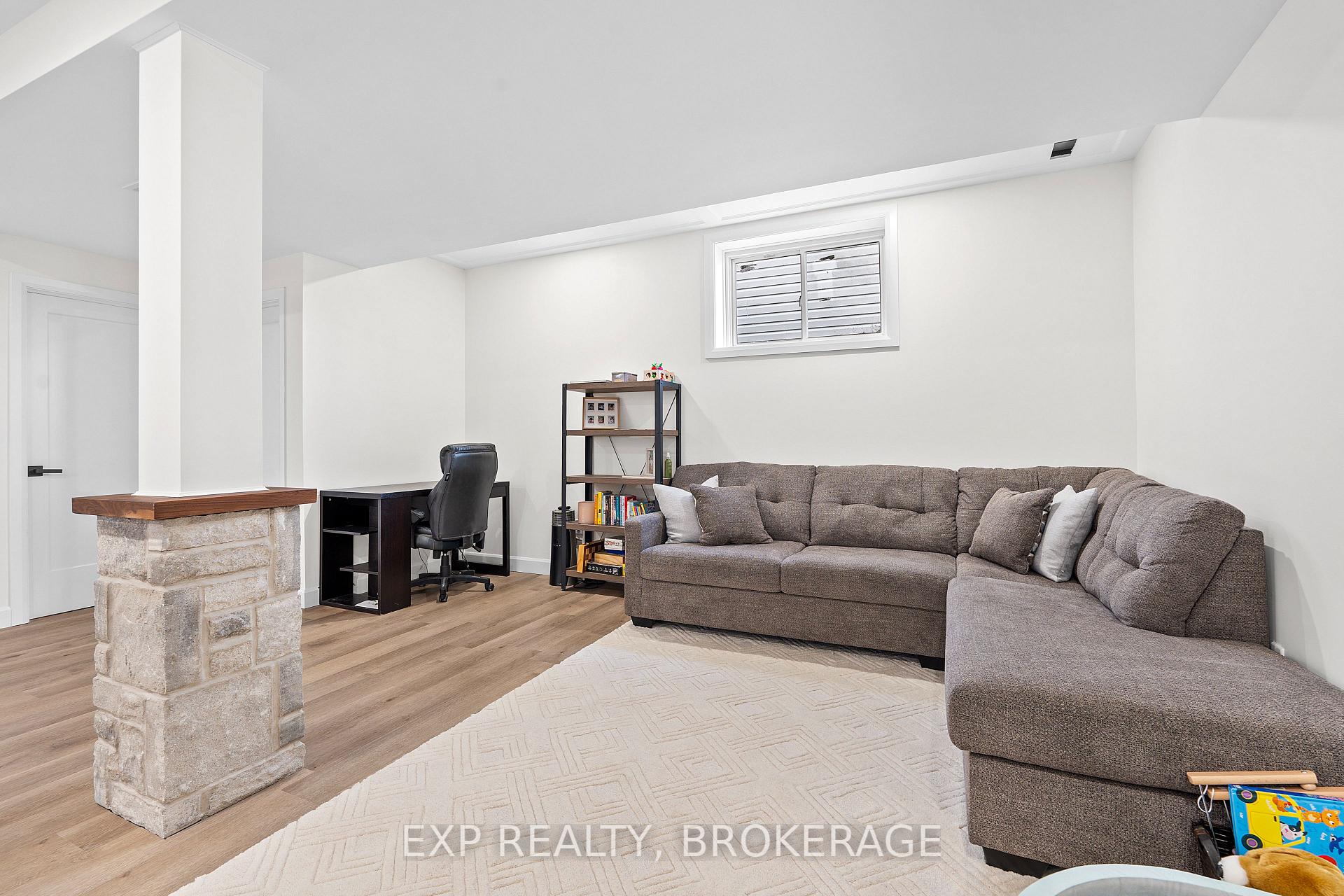 Photo 37 of 121 Creighton Drive, Loyalist, Lennox and Addington - South — HOMEH