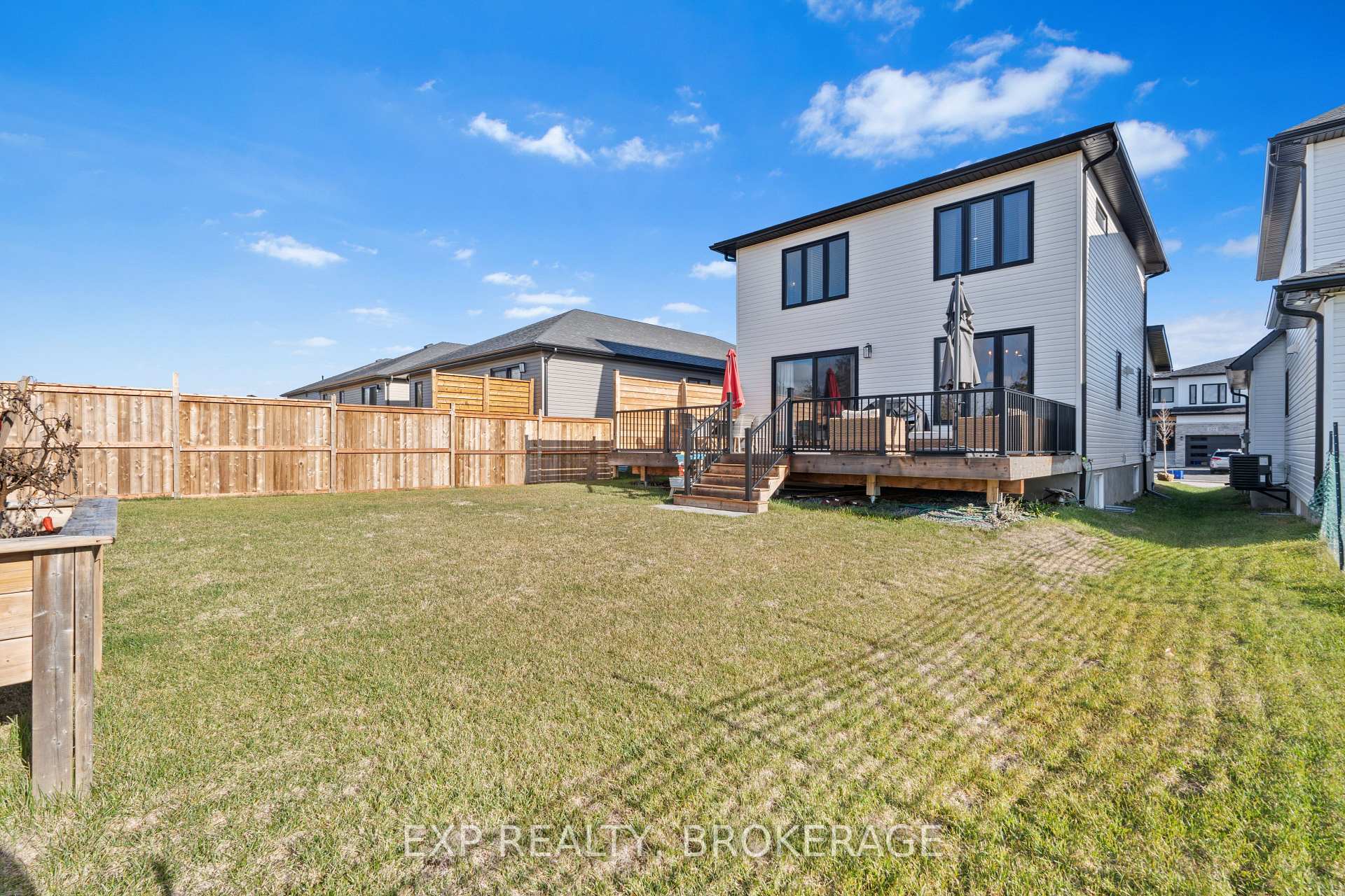Photo 40 of 121 Creighton Drive, Loyalist, Lennox and Addington - South — HOMEH