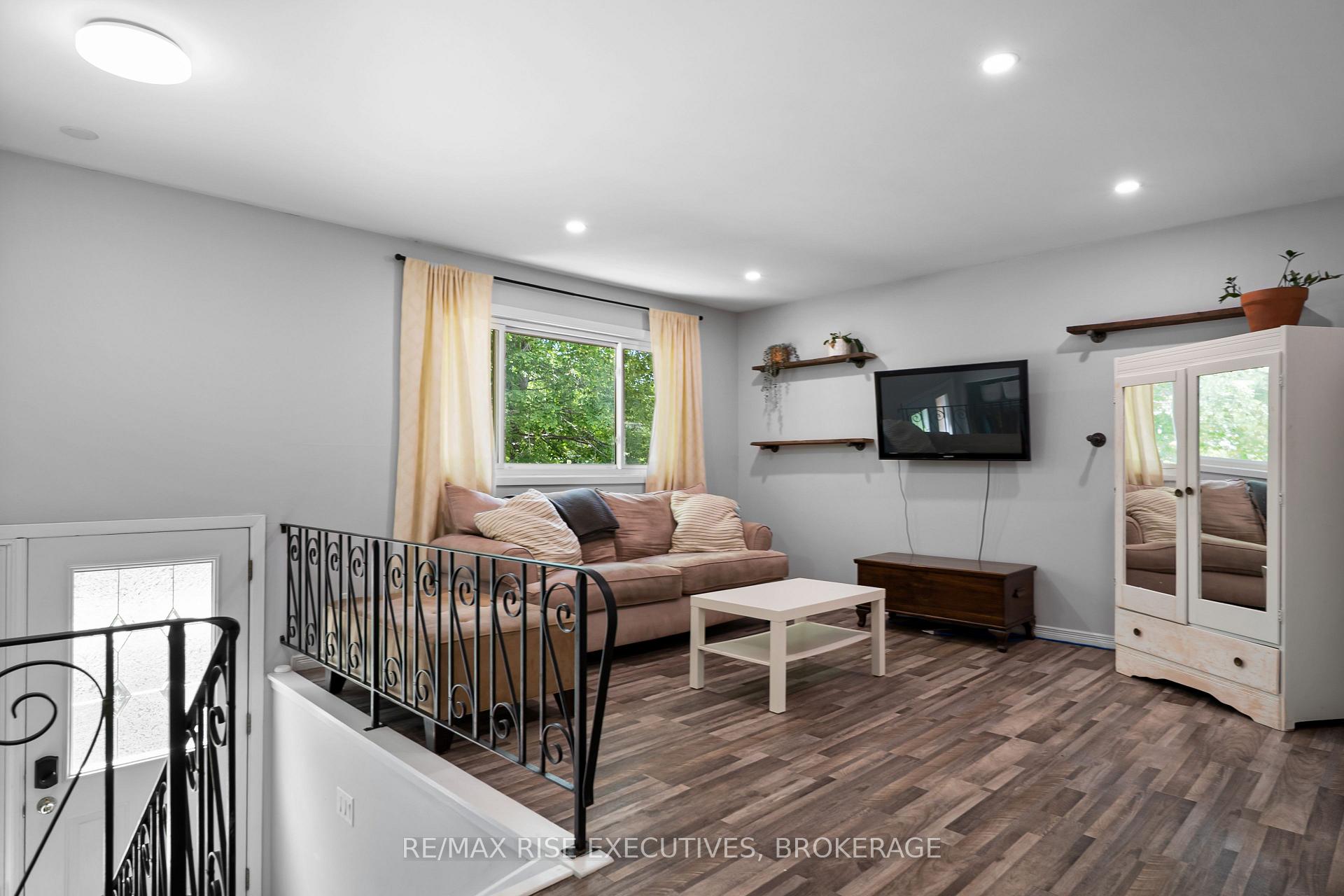 Photo 5 of 3326 Van Order Road, Kingston, City North of 401 — HOMEH