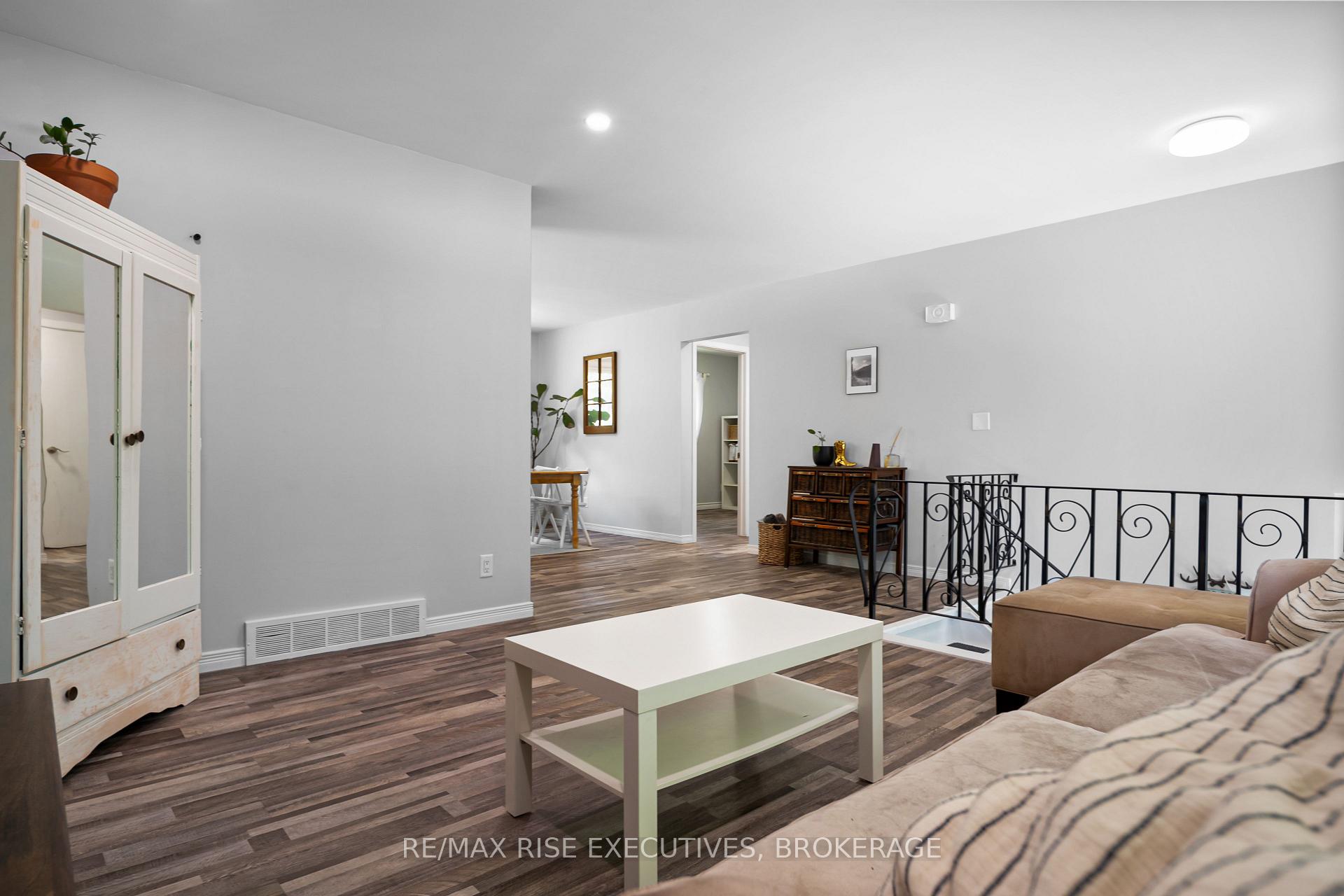 Photo 7 of 3326 Van Order Road, Kingston, City North of 401 — HOMEH