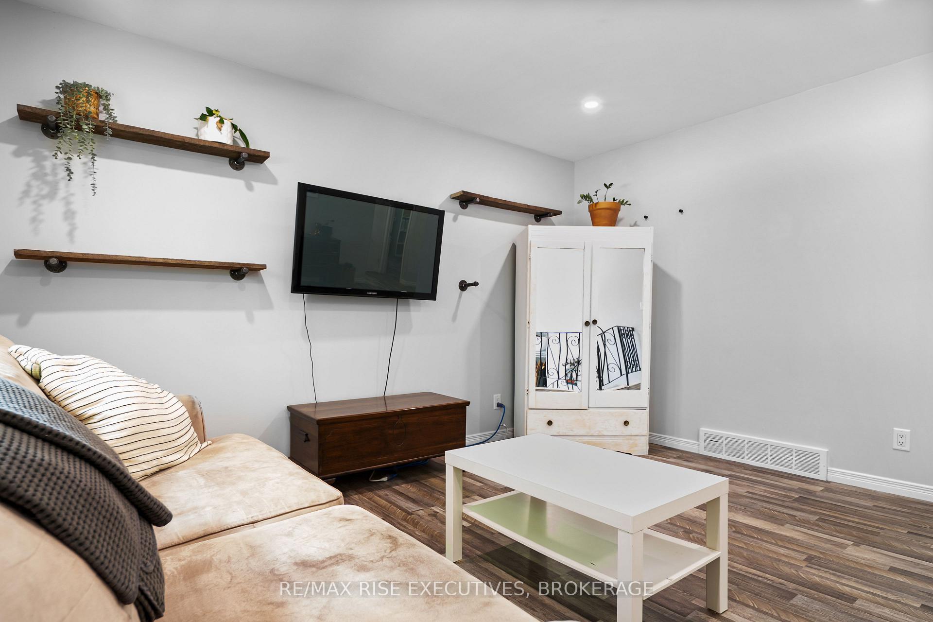 Photo 9 of 3326 Van Order Road, Kingston, City North of 401 — HOMEH