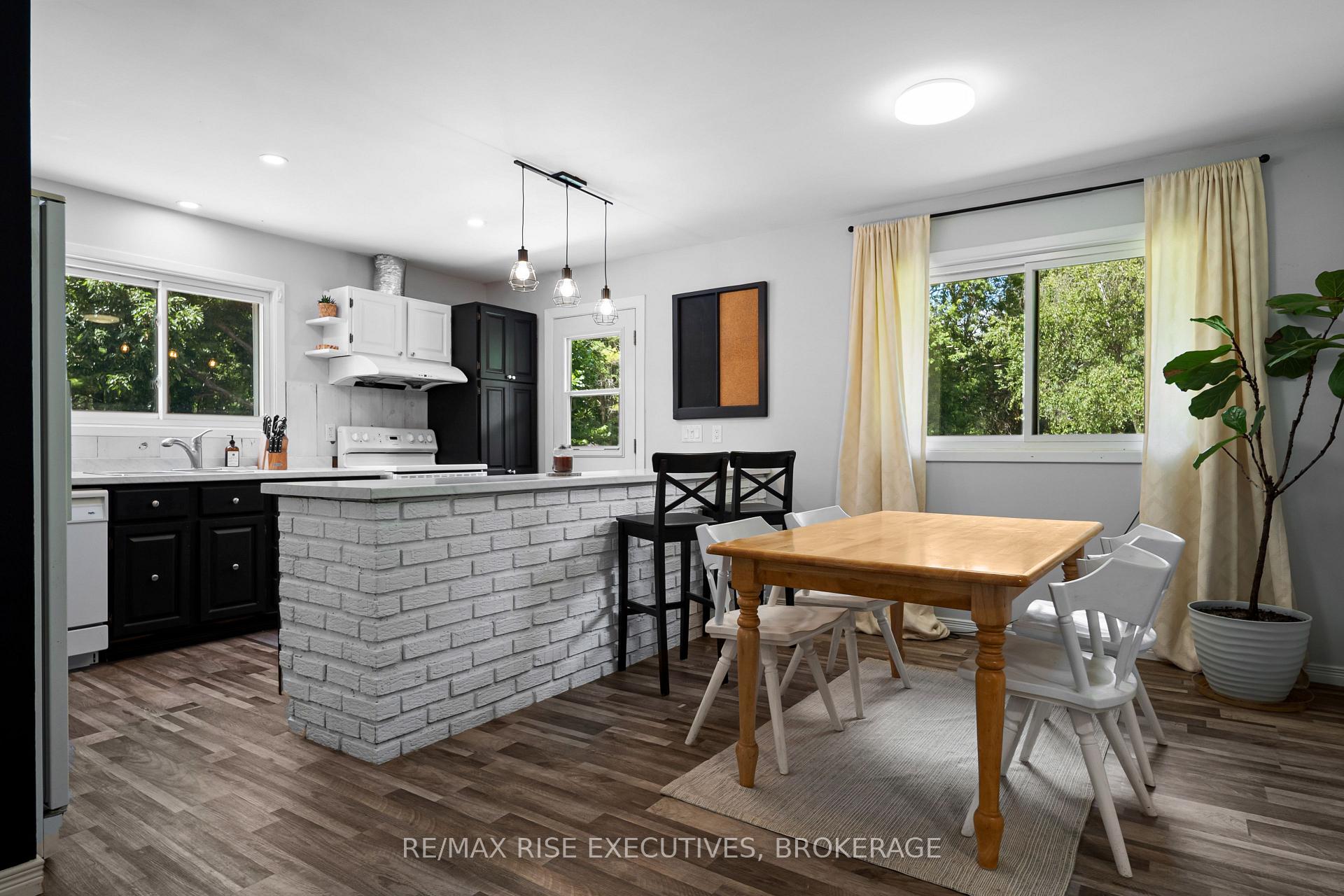 Photo 10 of 3326 Van Order Road, Kingston, City North of 401 — HOMEH