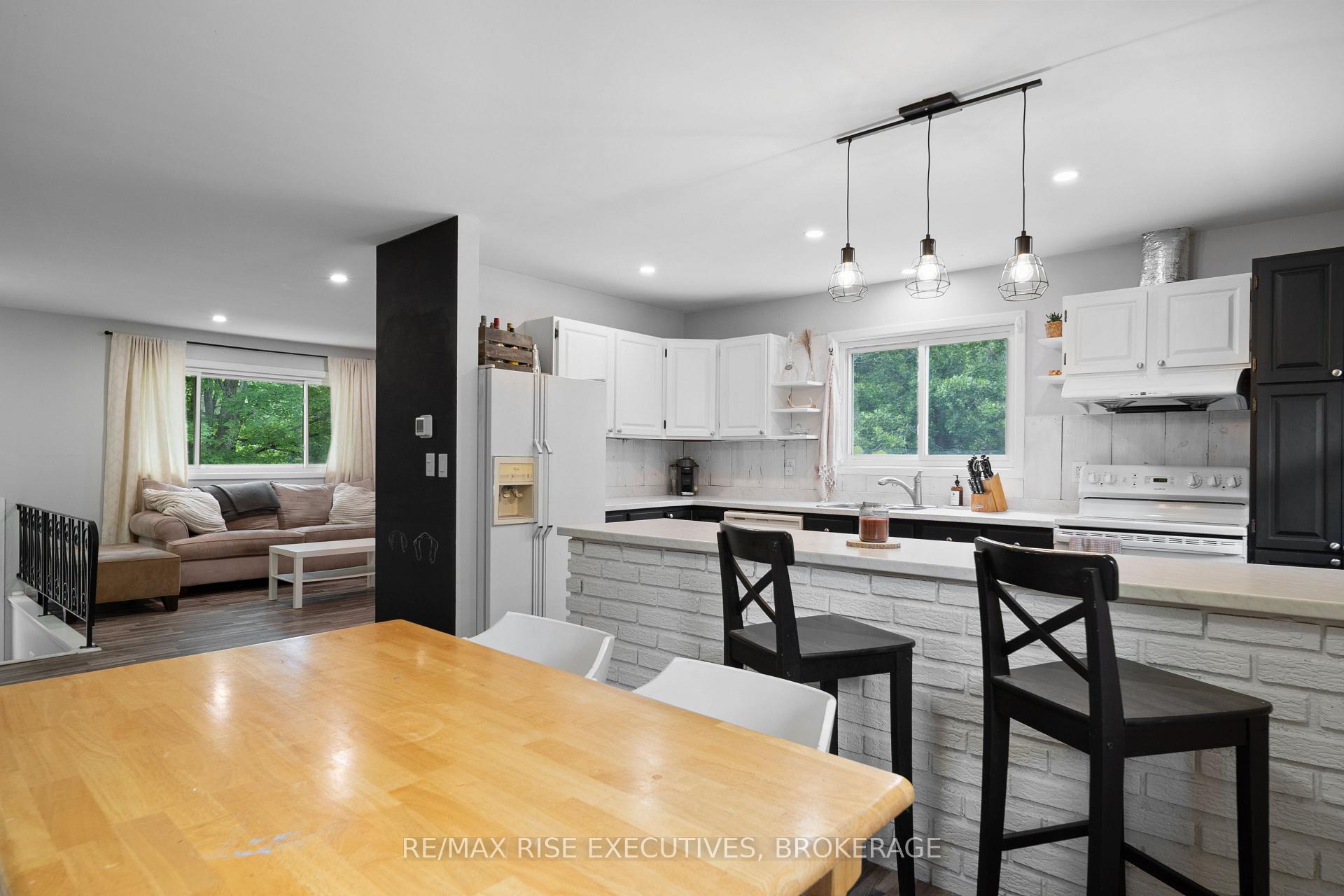Photo 12 of 3326 Van Order Road, Kingston, City North of 401 — HOMEH